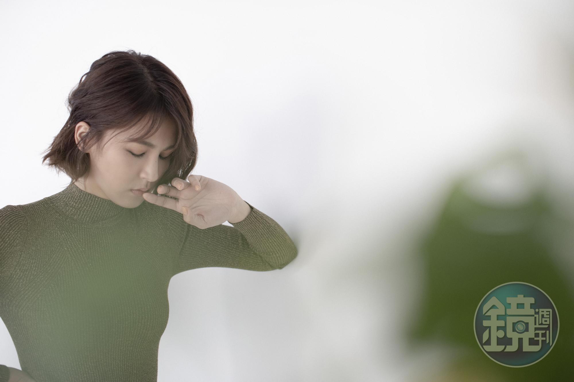 骨子裡叛逆的曾沛慈,對挑戰慢慢產生一種興奮感,就如同懼高的她愛去爬山一樣。