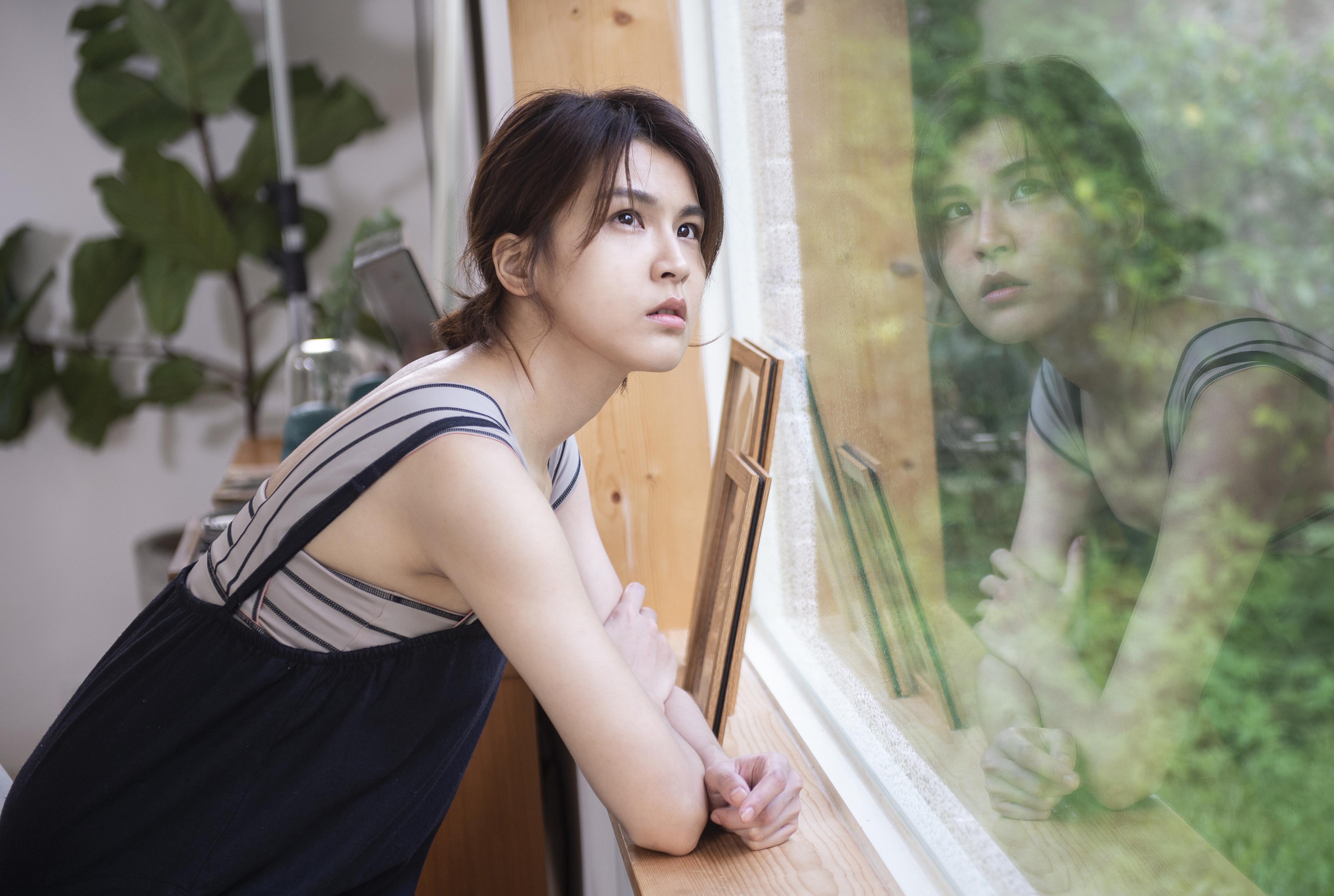 正在工作的曾沛慈透露，看到另一位入圍者Sandy感動想哭而格外冷靜。（亞神音樂提供）