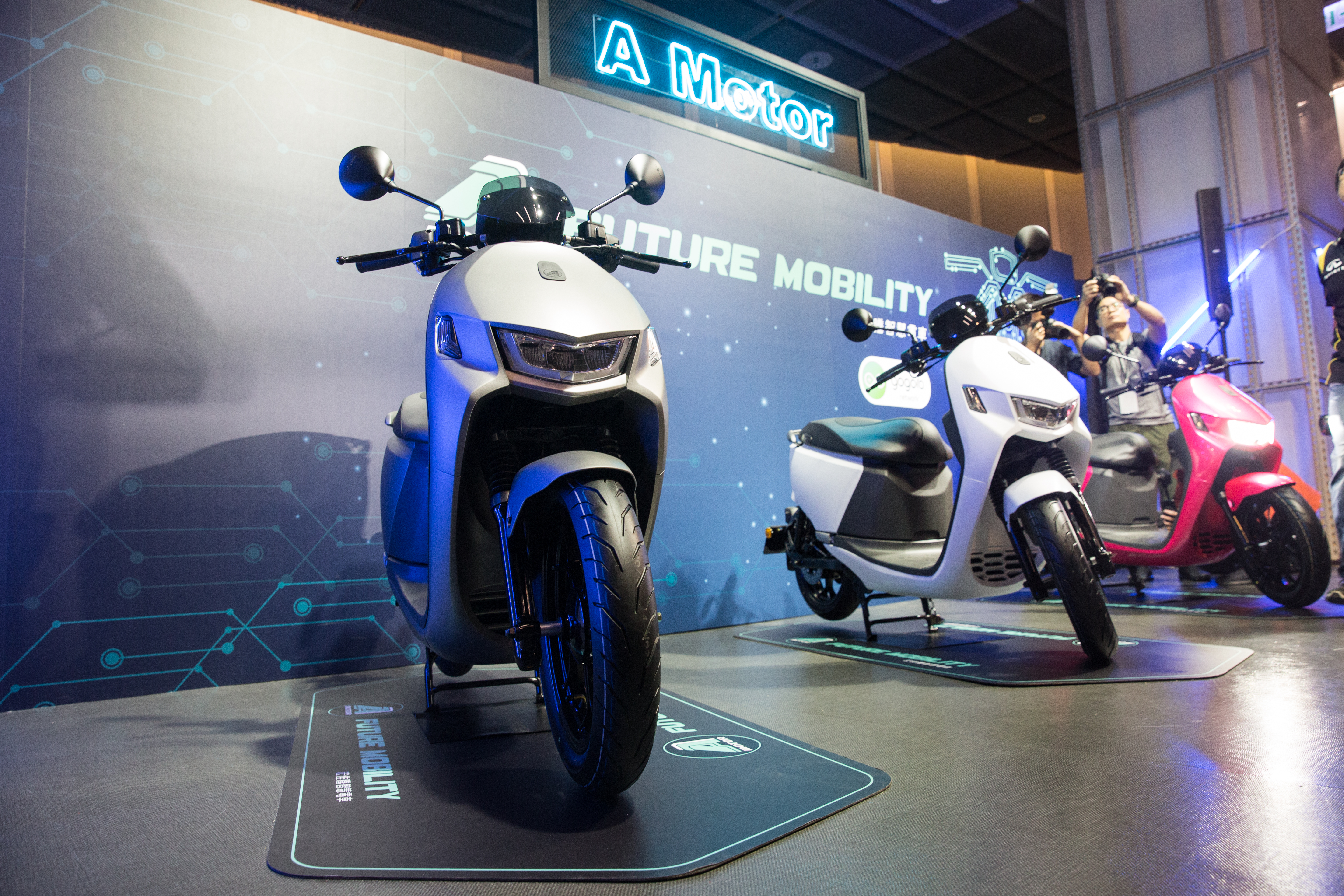 宏佳騰攜手Gogoro推出首款電動機車Ai-1 Sport。