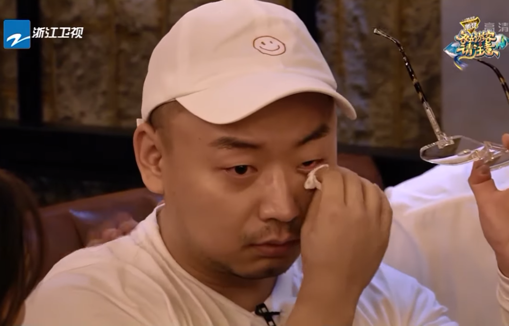 楊璐7年前曾擔任某女星的助理，受到許多不合理的對待。（翻攝自中國衛視Youtube）