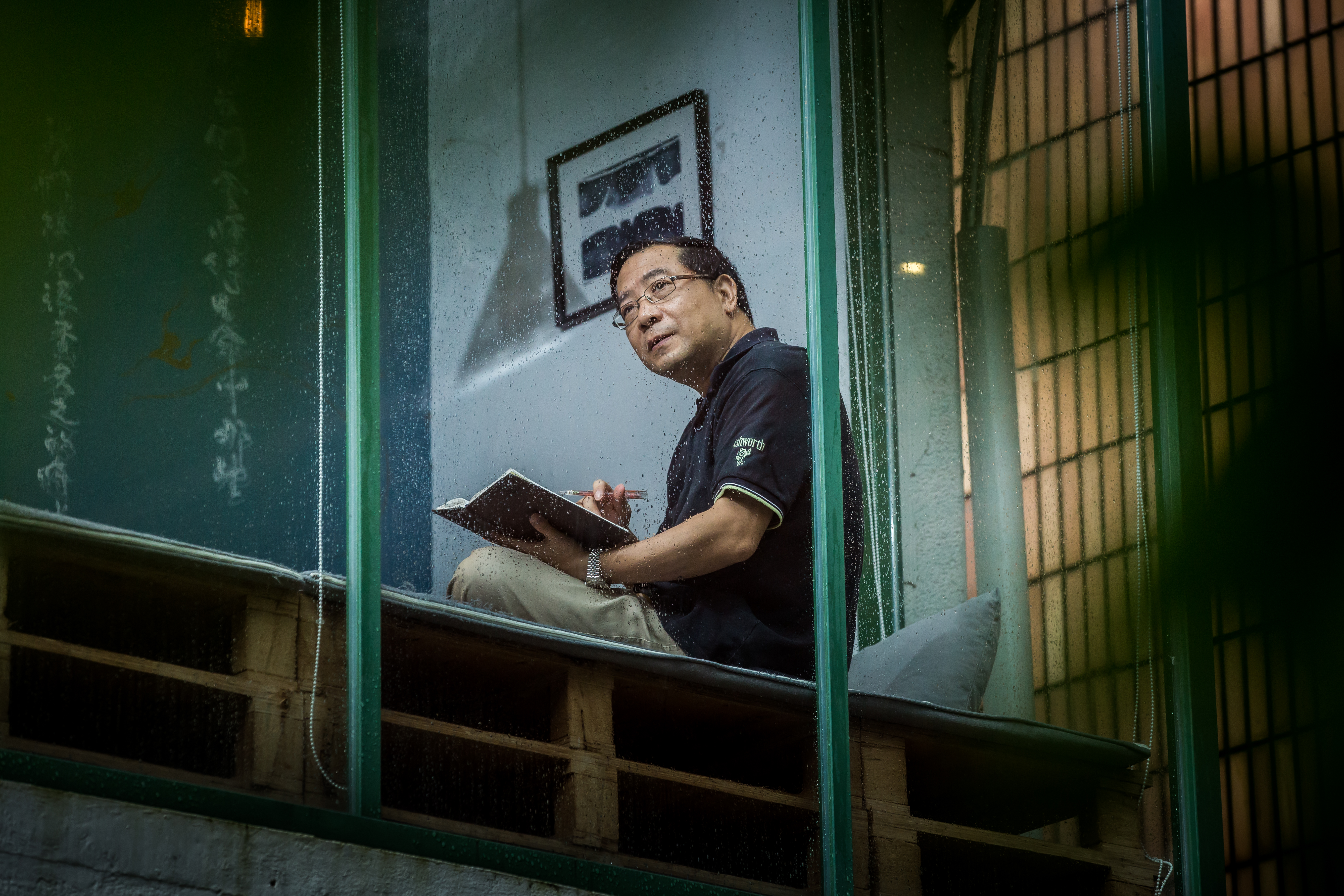 現在坐擁千萬資產的蕭非凡，其實在股海中曾2度慘賠，看遍股市的大起大落。