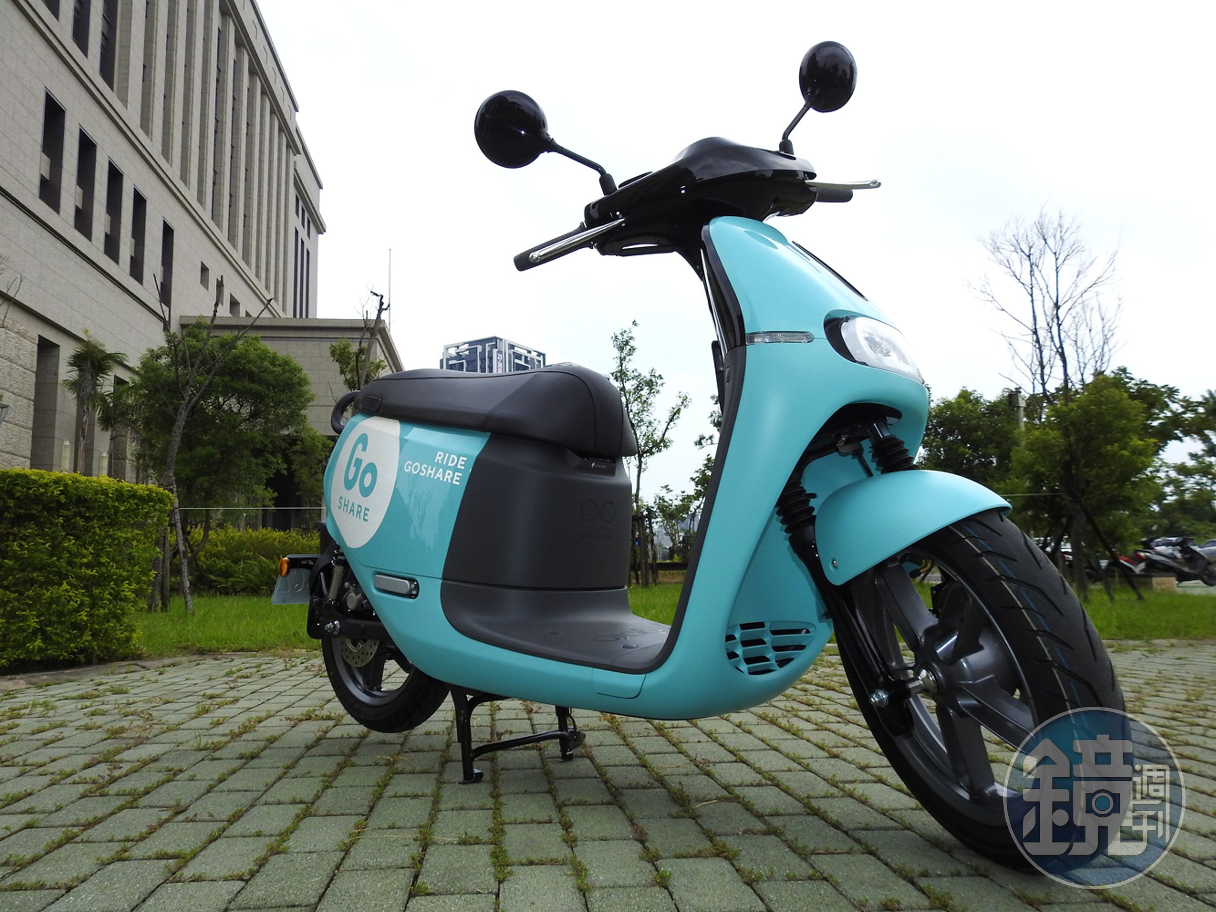 停車問題雖是GoShare這類共享電摩的先天硬傷，不過瑕不掩瑜，隨著使用習慣的建立與AI大數據的逐漸完備，GoShare還是大有可為的。