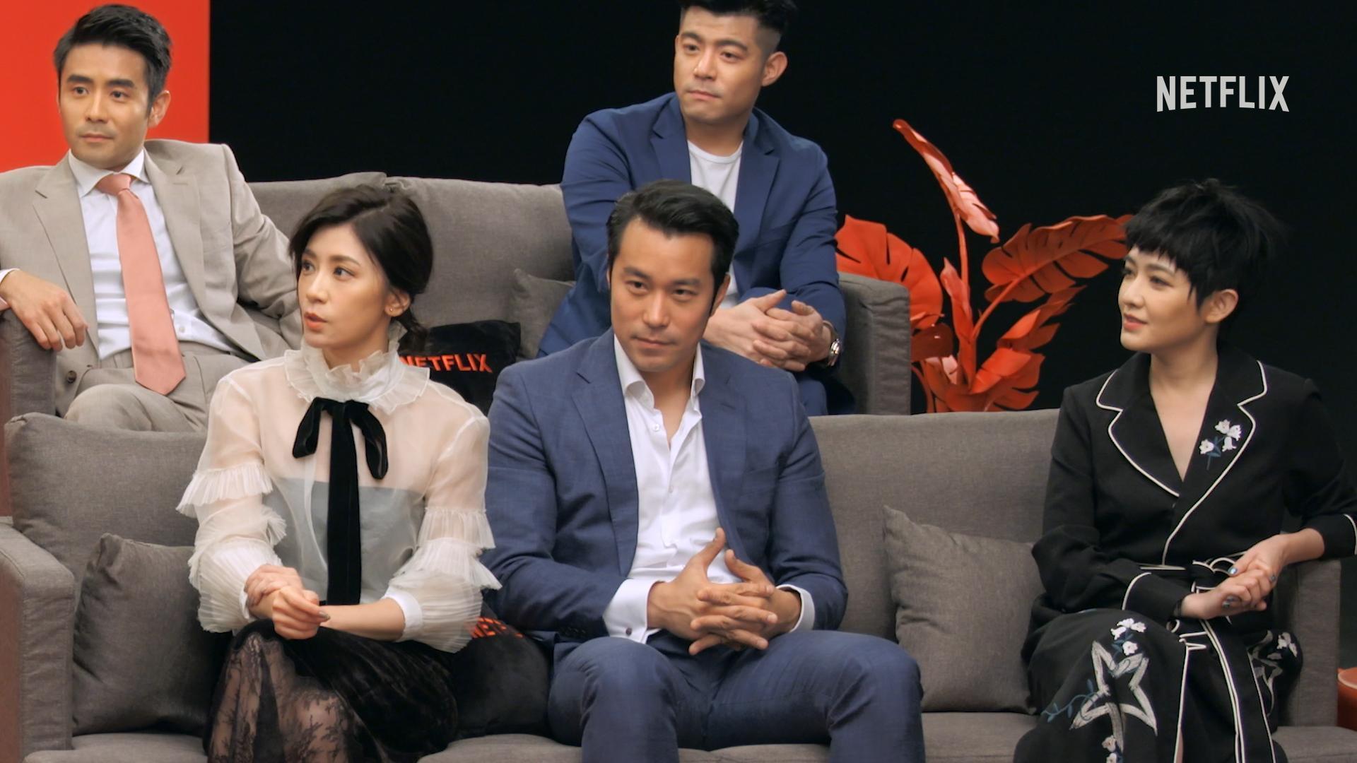 《罪夢者》龐大的卡司陣容,後排左起章立衡、王柏傑,前排左起賈靜雯、張孝全、范曉萱。(Netflix提供)