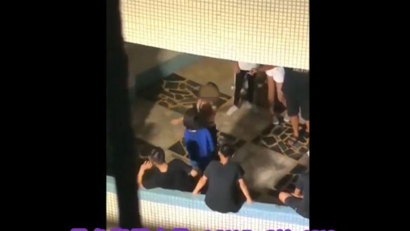 新北市新莊昨（29日）驚傳集體霸凌事件，15歲呂姓少女因細故遭3名少女連呼逾20個耳光。（翻攝自臉書爆廢公社二館）