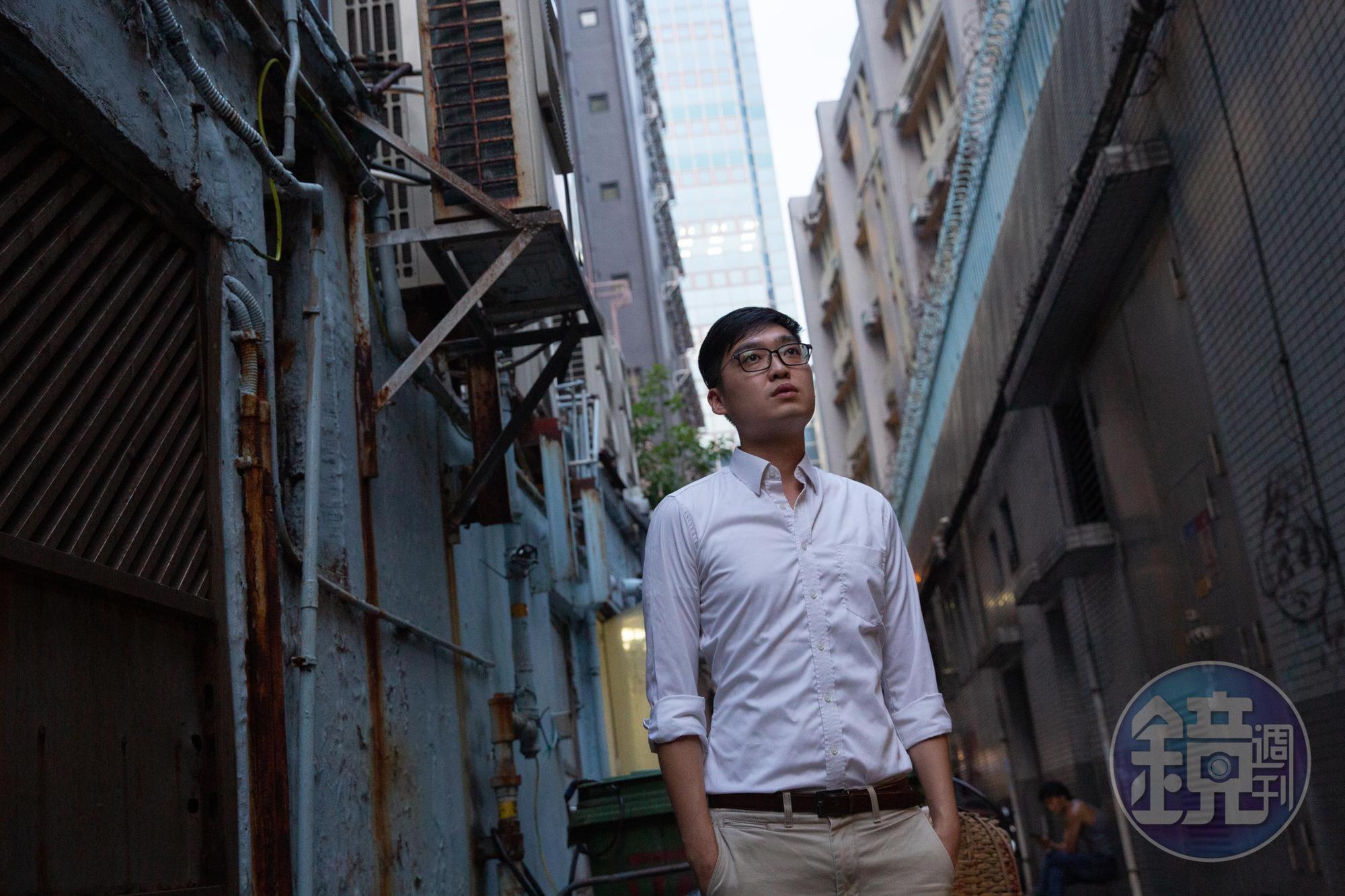 前香港民族黨召集人陳浩天被捕前夕,在香港接受鏡週刊專訪時曾透露,雨傘運動之後遭到跟蹤。