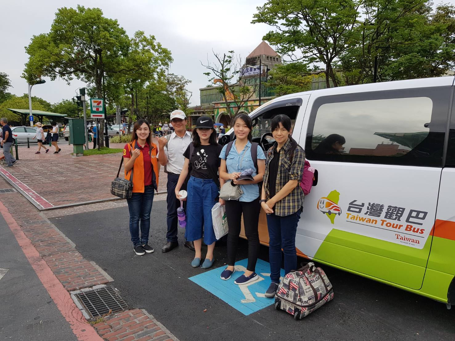 使用台灣觀巴旅遊護照，高美濕地台中一日遊省逾800元。（翻攝自台灣觀巴官網）