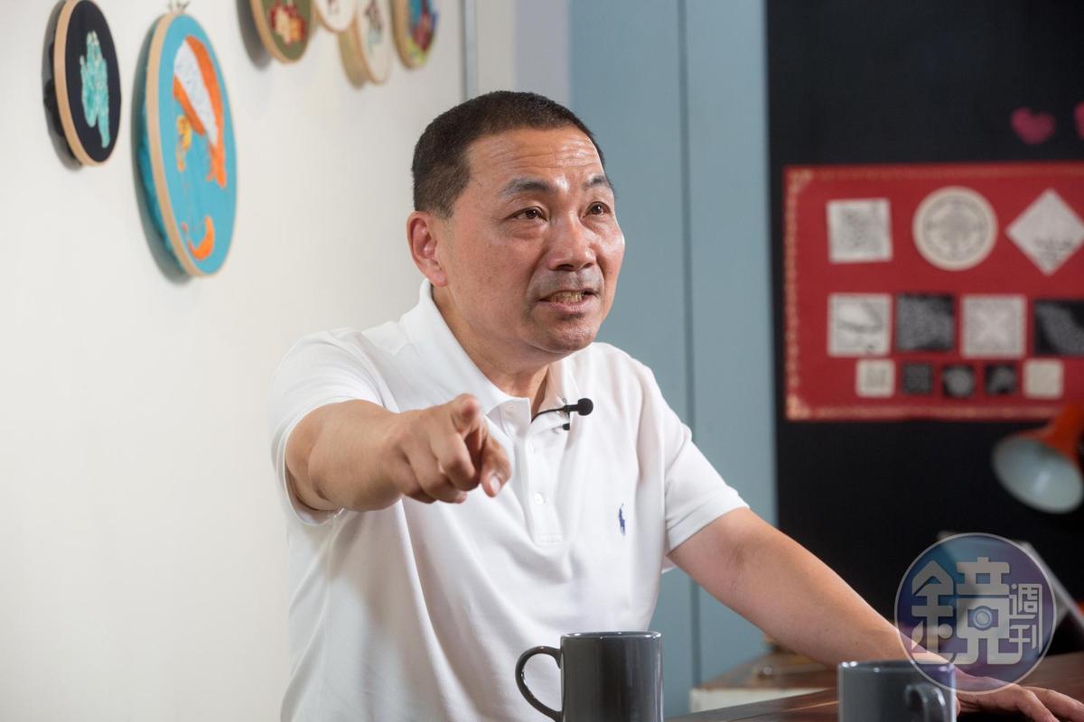 二哥侯明鋒被郭營鎖定當副手，侯友宜表示自己毫無所悉，並稱自己不能替他回答。