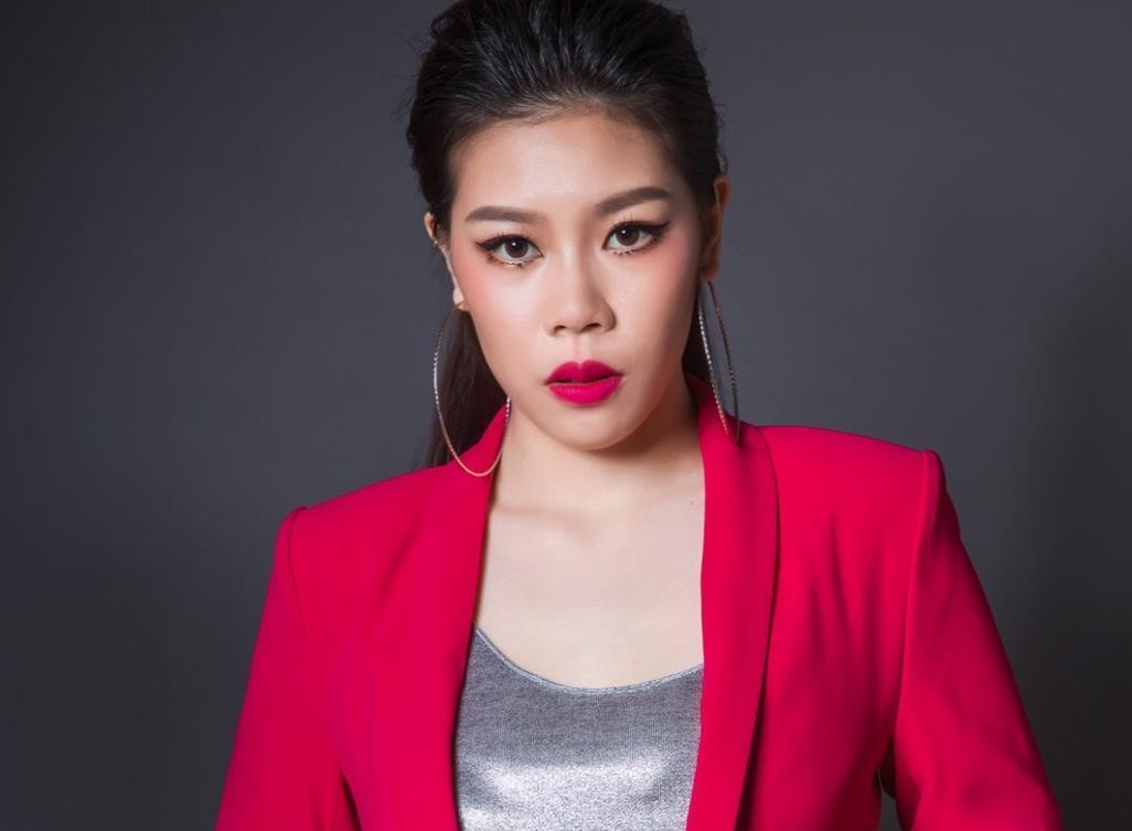 劉思延參加選秀節目《聲林之王2》，演唱改編周杰倫的〈彩虹〉驚艷全場，獲得評審導師們的青睞。（萊恩媒體集團提供）