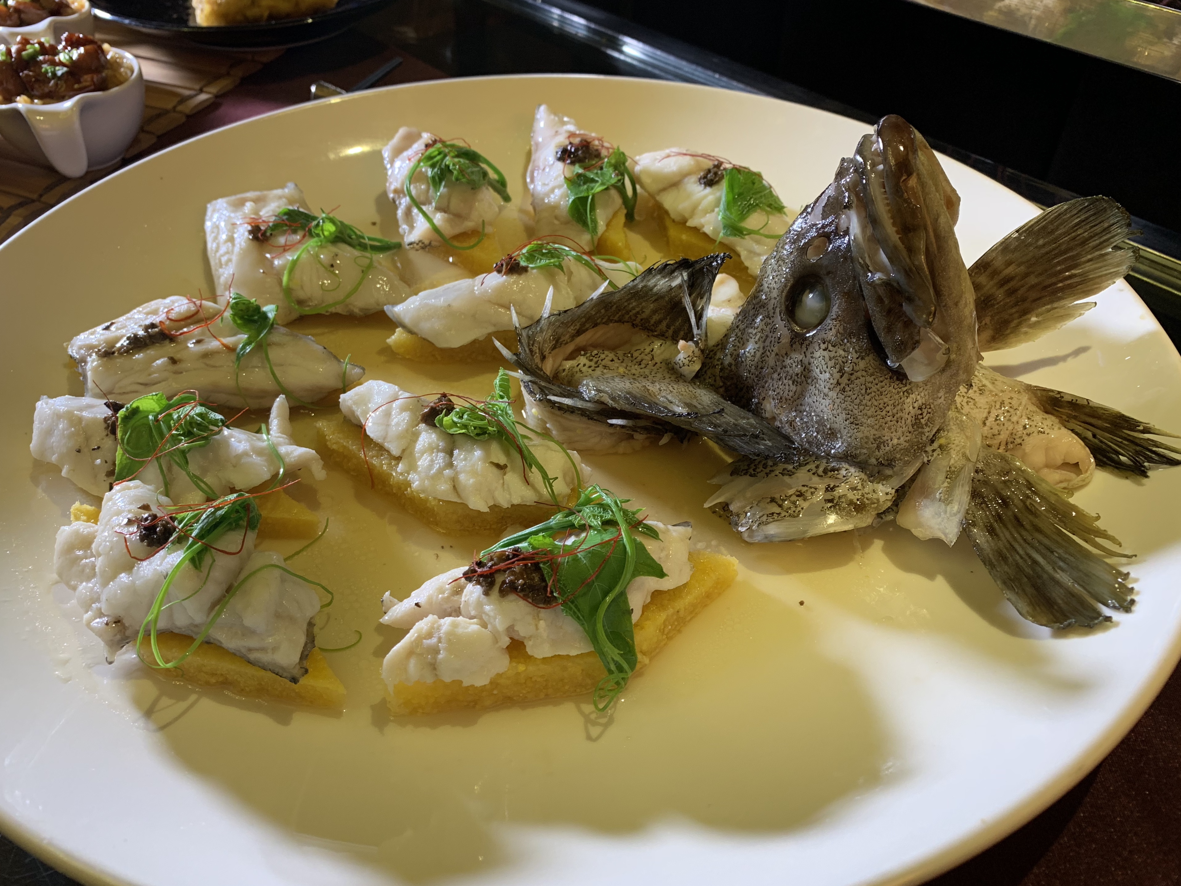 「松露蒸石斑魚」肉質清甜，松露提出魚鮮。