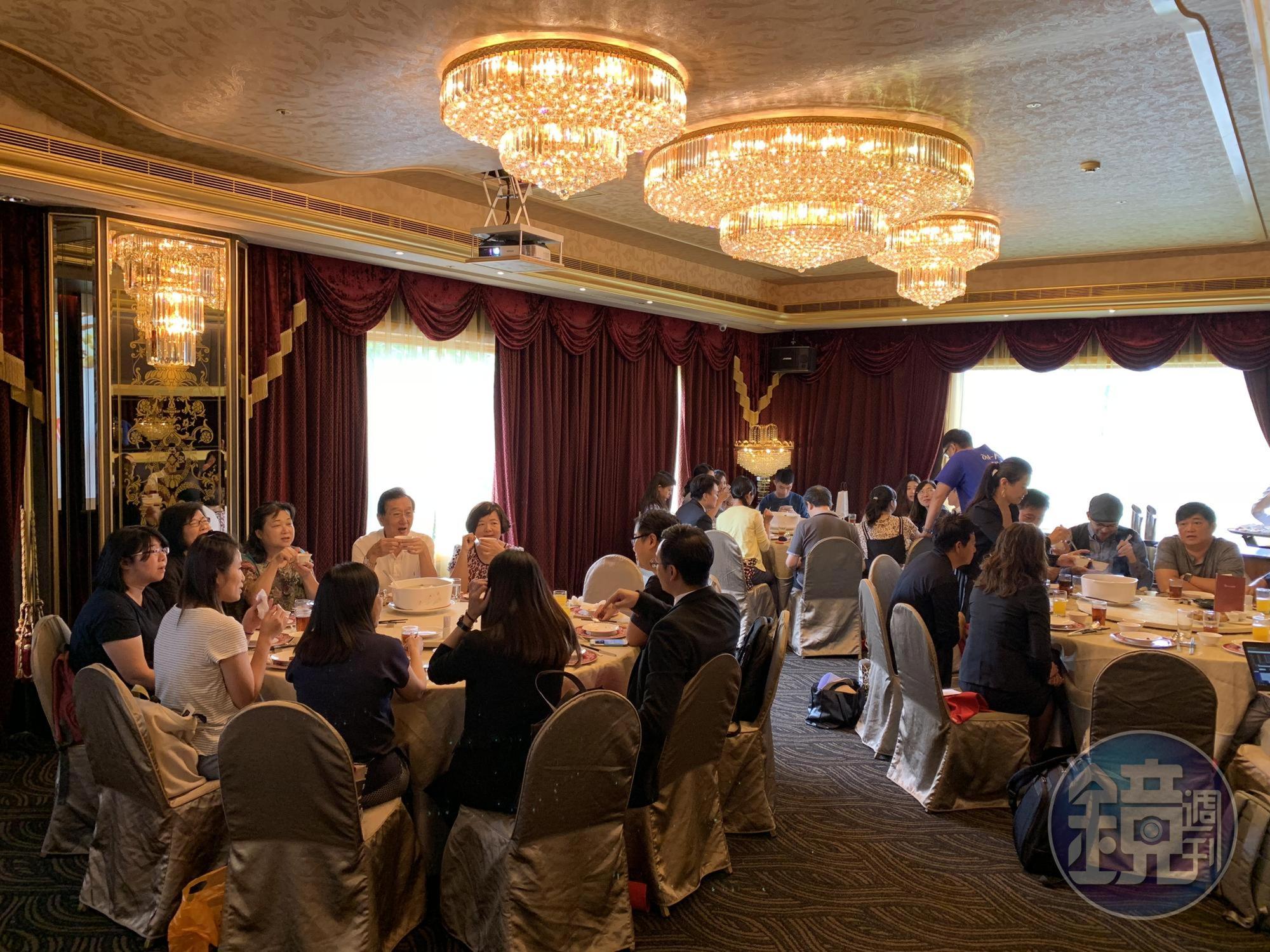 3家餐廳能滿足人數眾多的家宴或是小資新人少桌數婚宴的需求。