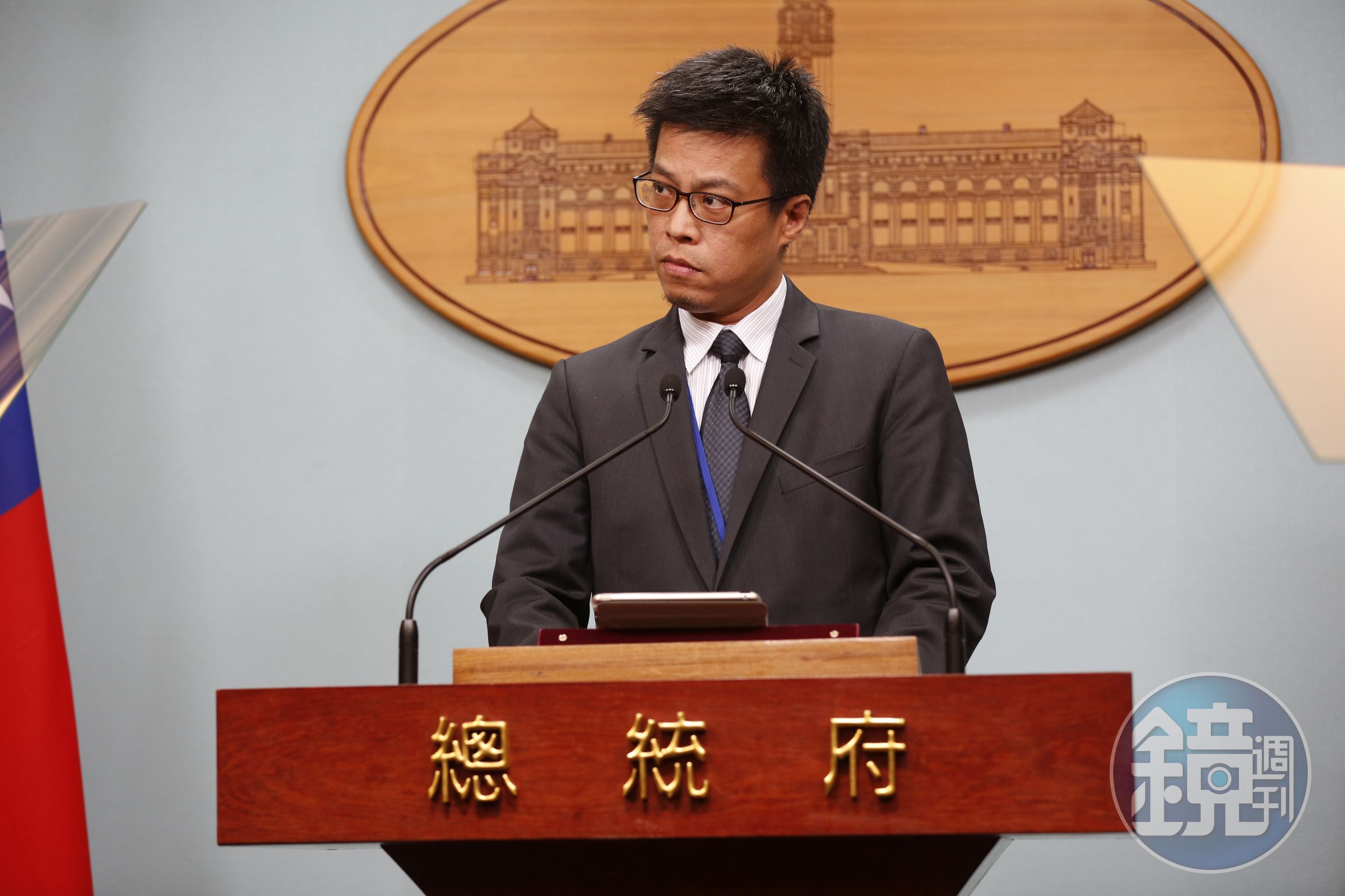 總統府發言人在臉書發文澄清，總統座車未曾更換，目前也在使用年限內，不必也沒有更換的計畫。