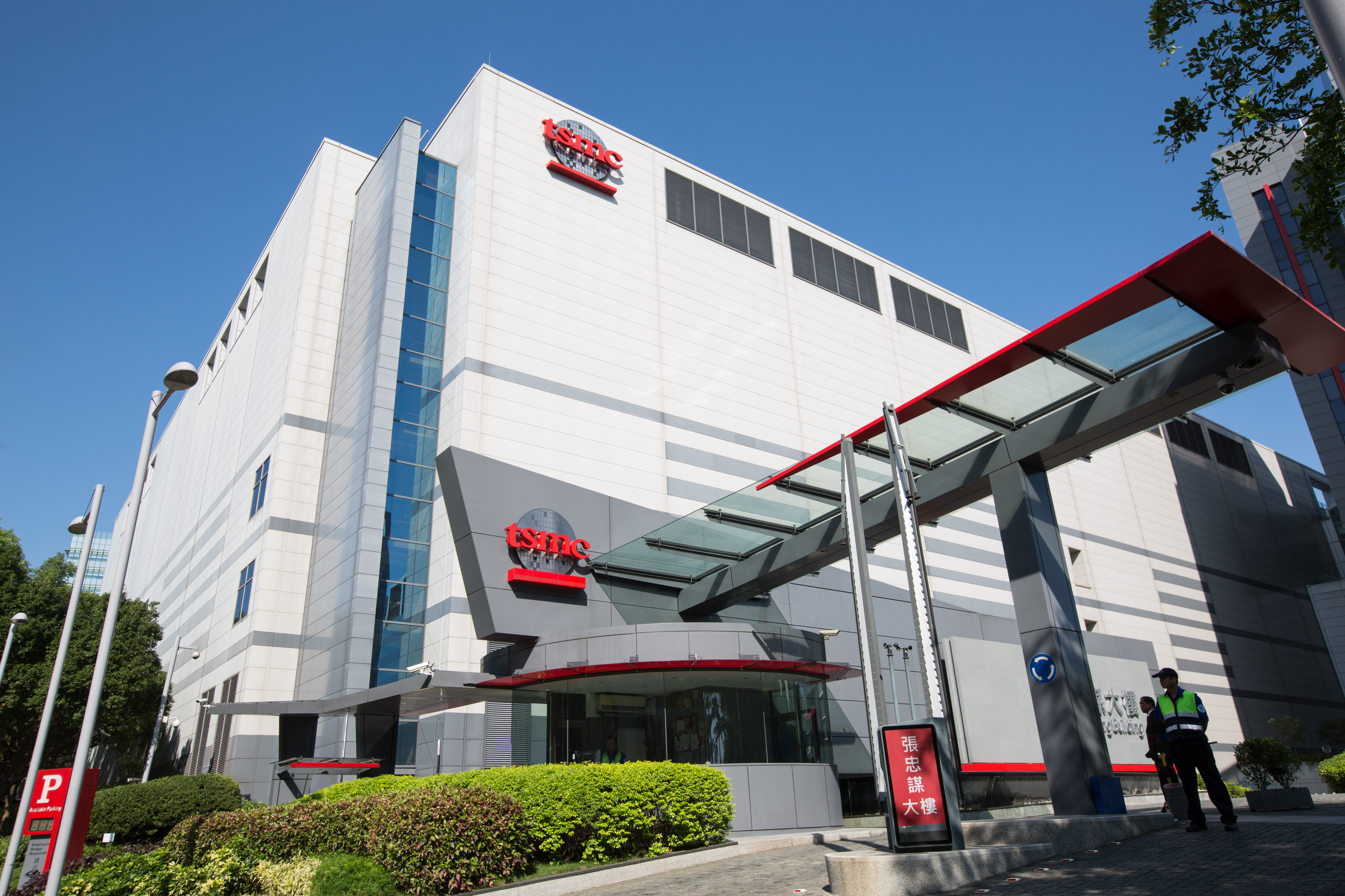 台積電今年大量徵才，甚至祭出額外2個月薪水作為鼓勵。