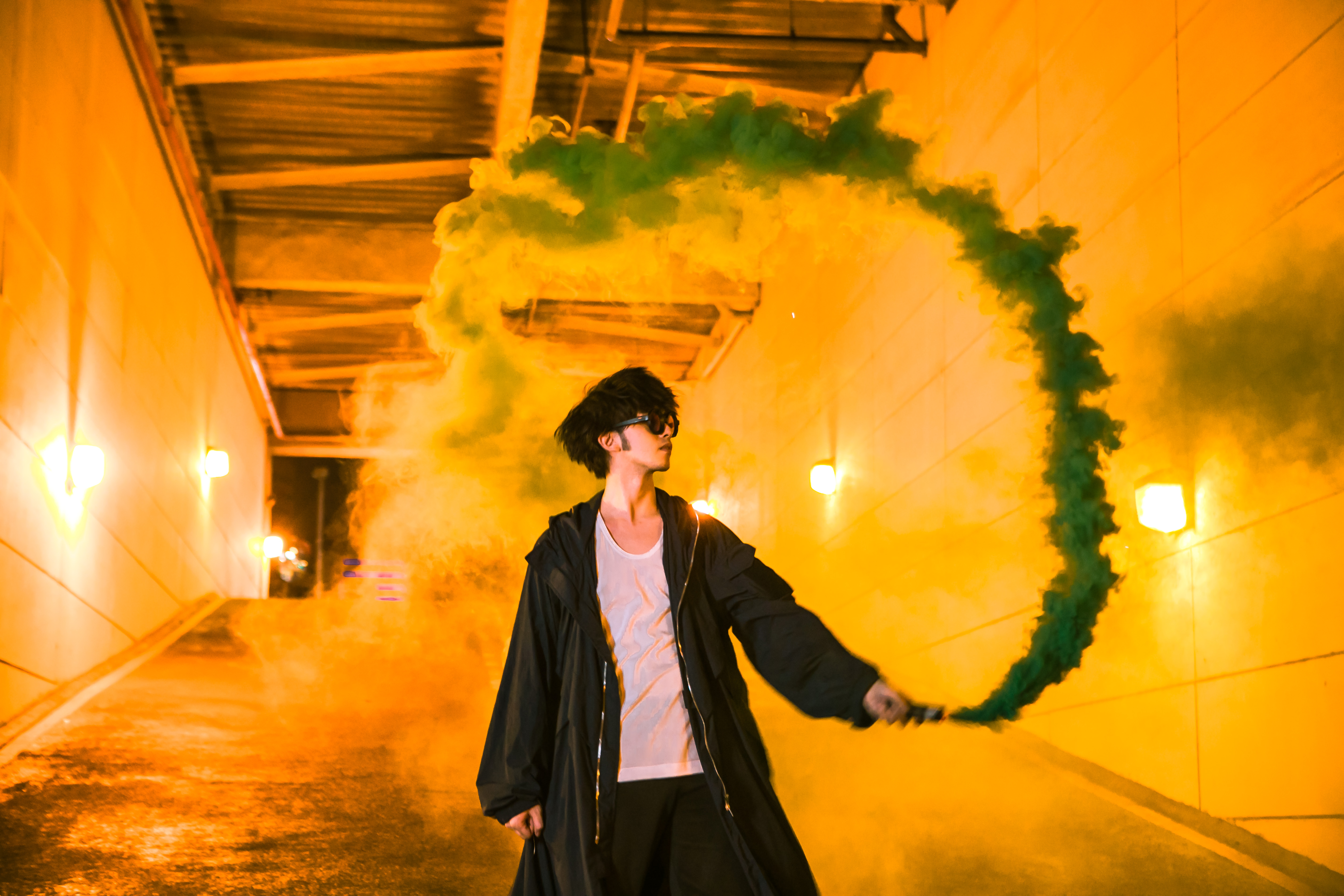 田亞霍新歌〈別想我放過你〉詮釋出愛情走到盡頭，內心卻放不下的糾結復仇情緒。（大鵬經紀提供）