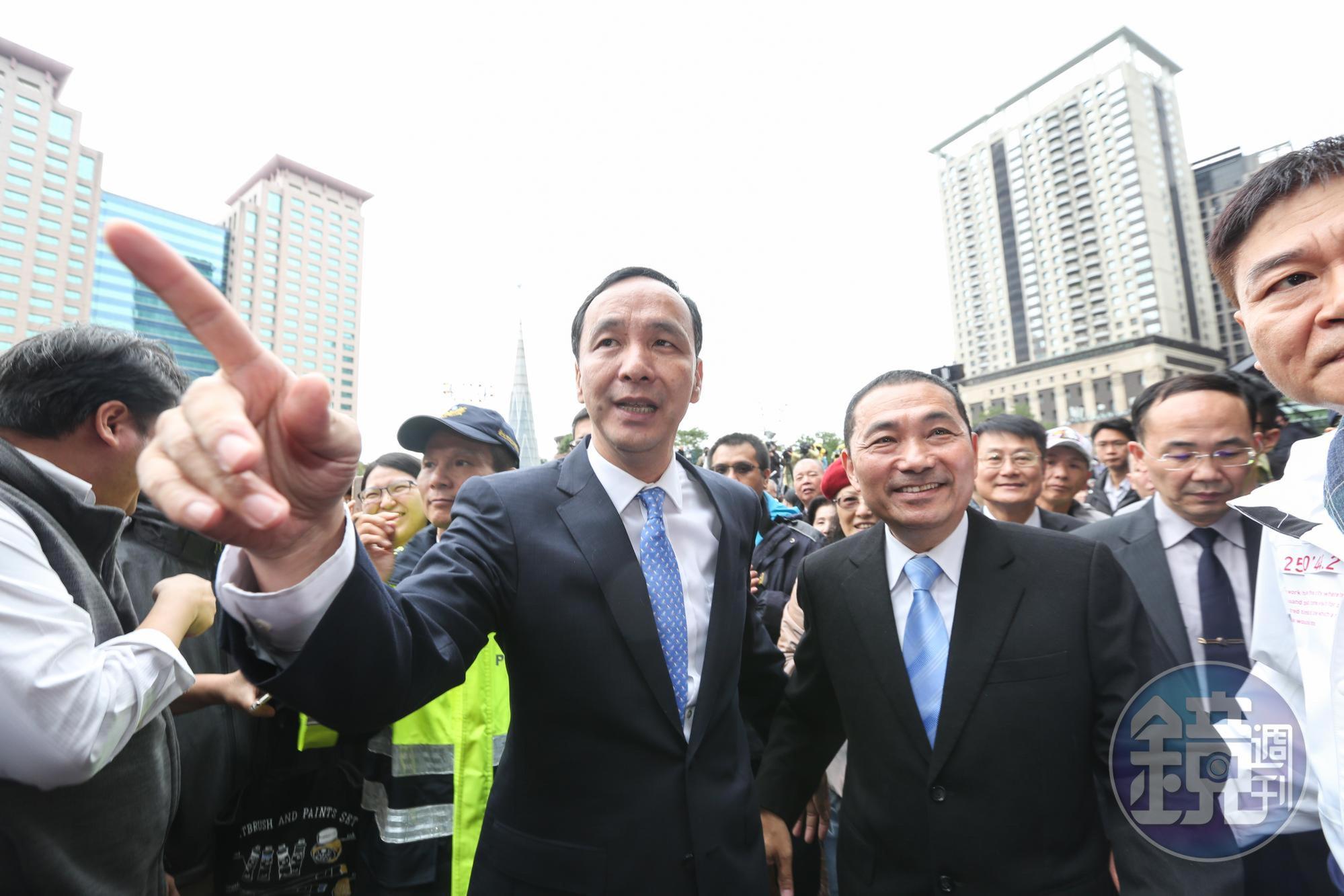 韓流消風後,首當其衝的就是傳統藍營大票倉的新北市,圖為新北市前後任市長朱立倫、侯友宜。