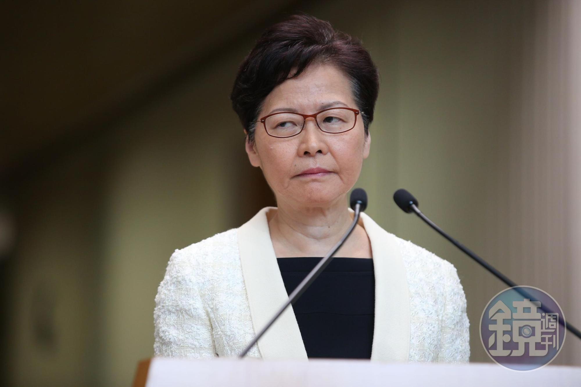 香港特首林鄭月娥私人會面的談話被流出，有外媒質疑是另有目的。