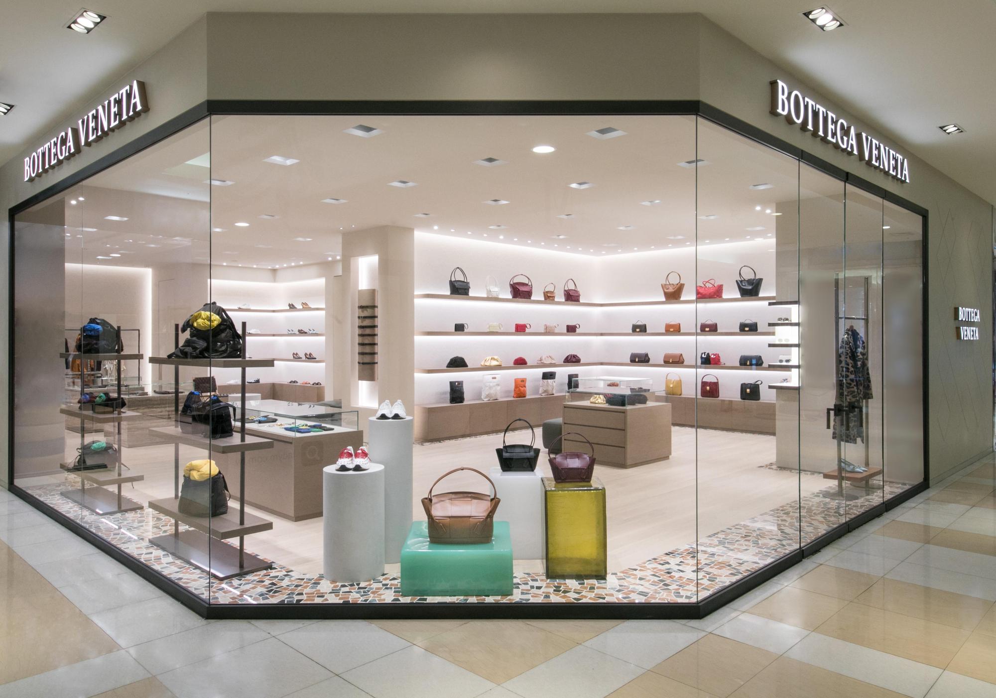 BV新光三越台中中港概念店,店內空間共約40坪。(BOTTEGA VENETA提供)