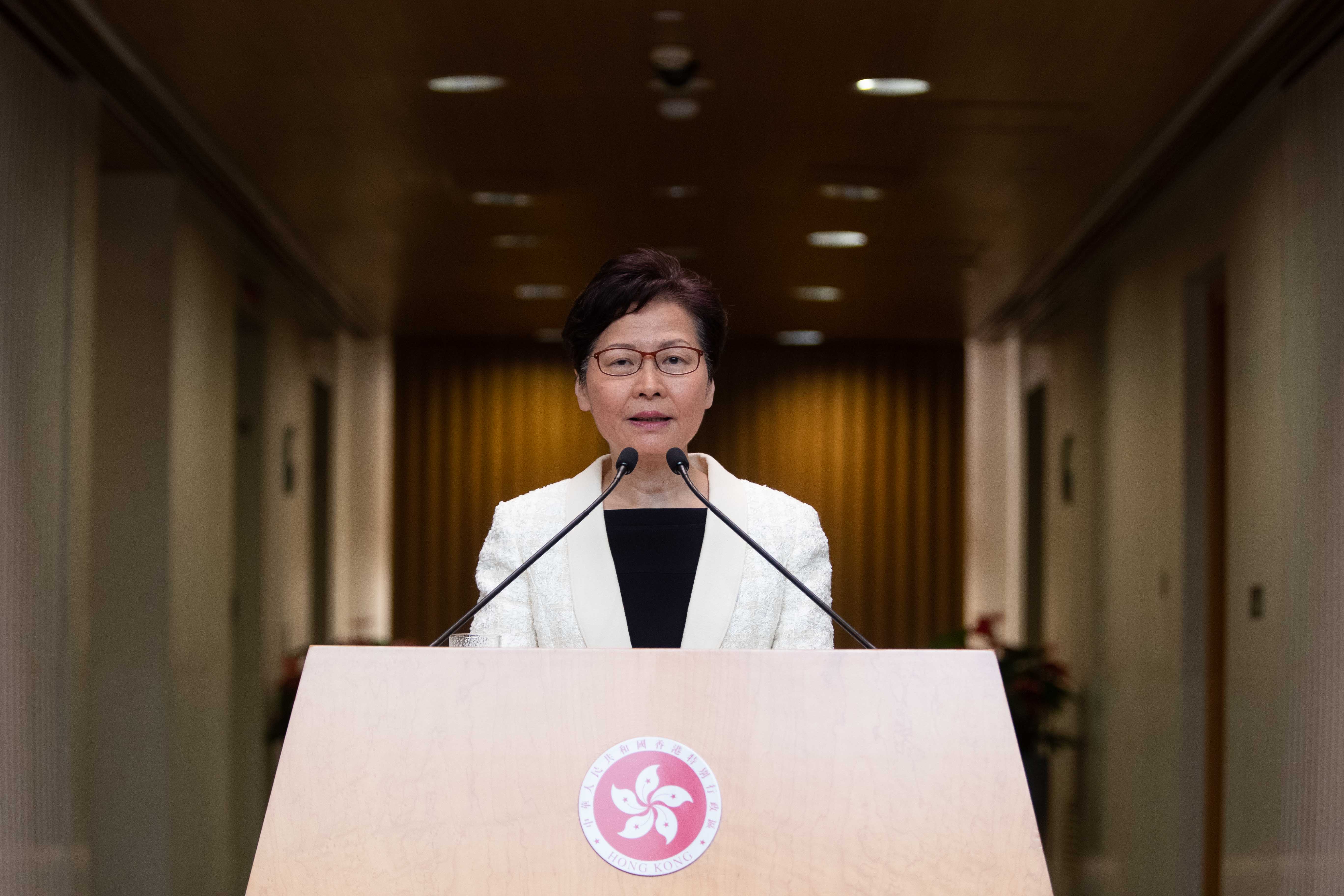 《南華早報》引述消息人士報導，香港特首林鄭月娥今日內將正式宣布撤回備受爭議的《送中條例》。（東方IC）