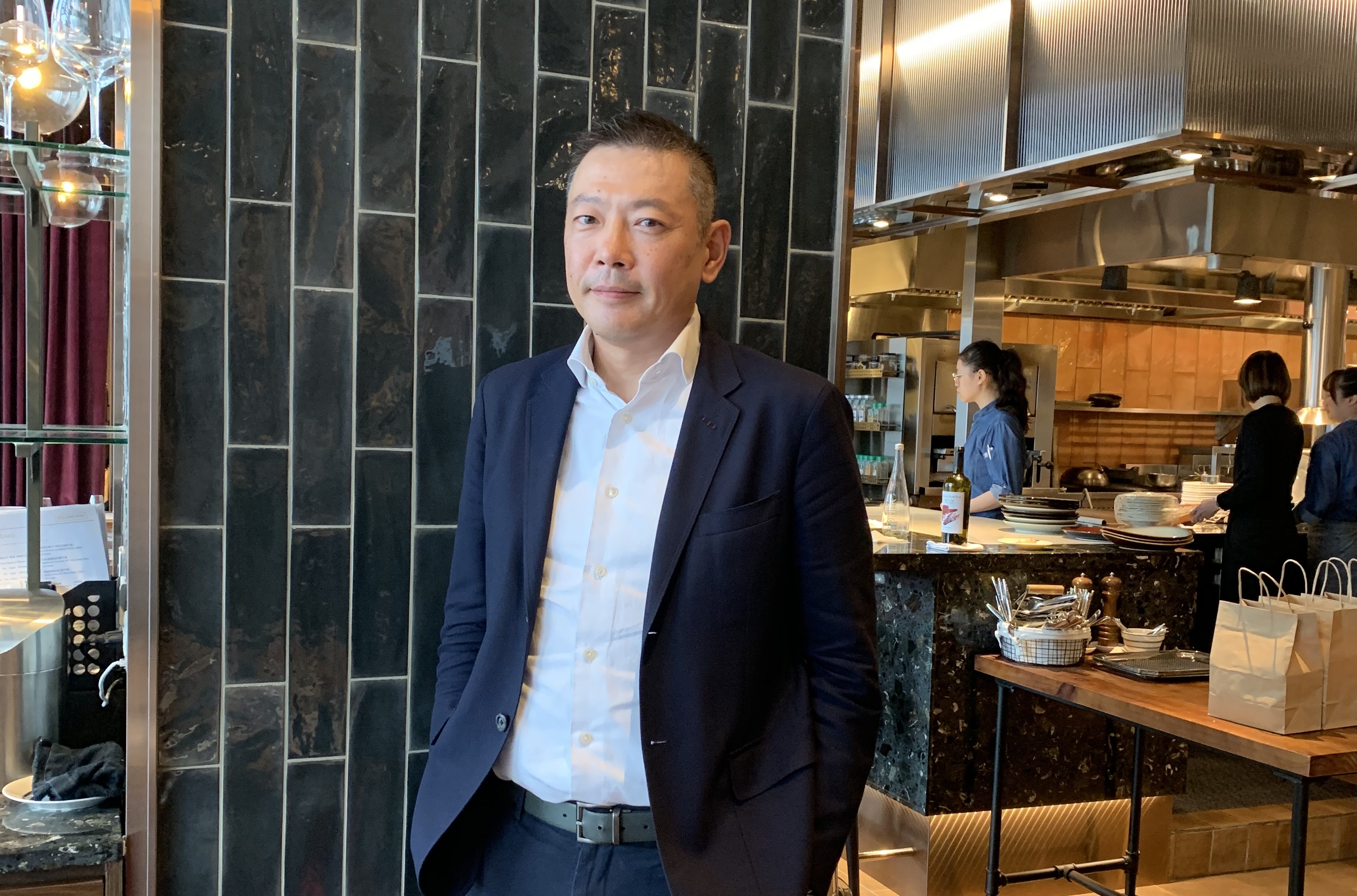 接任總經理的吳昕陽首度露面，看好台中市場要在台中開第二間店。