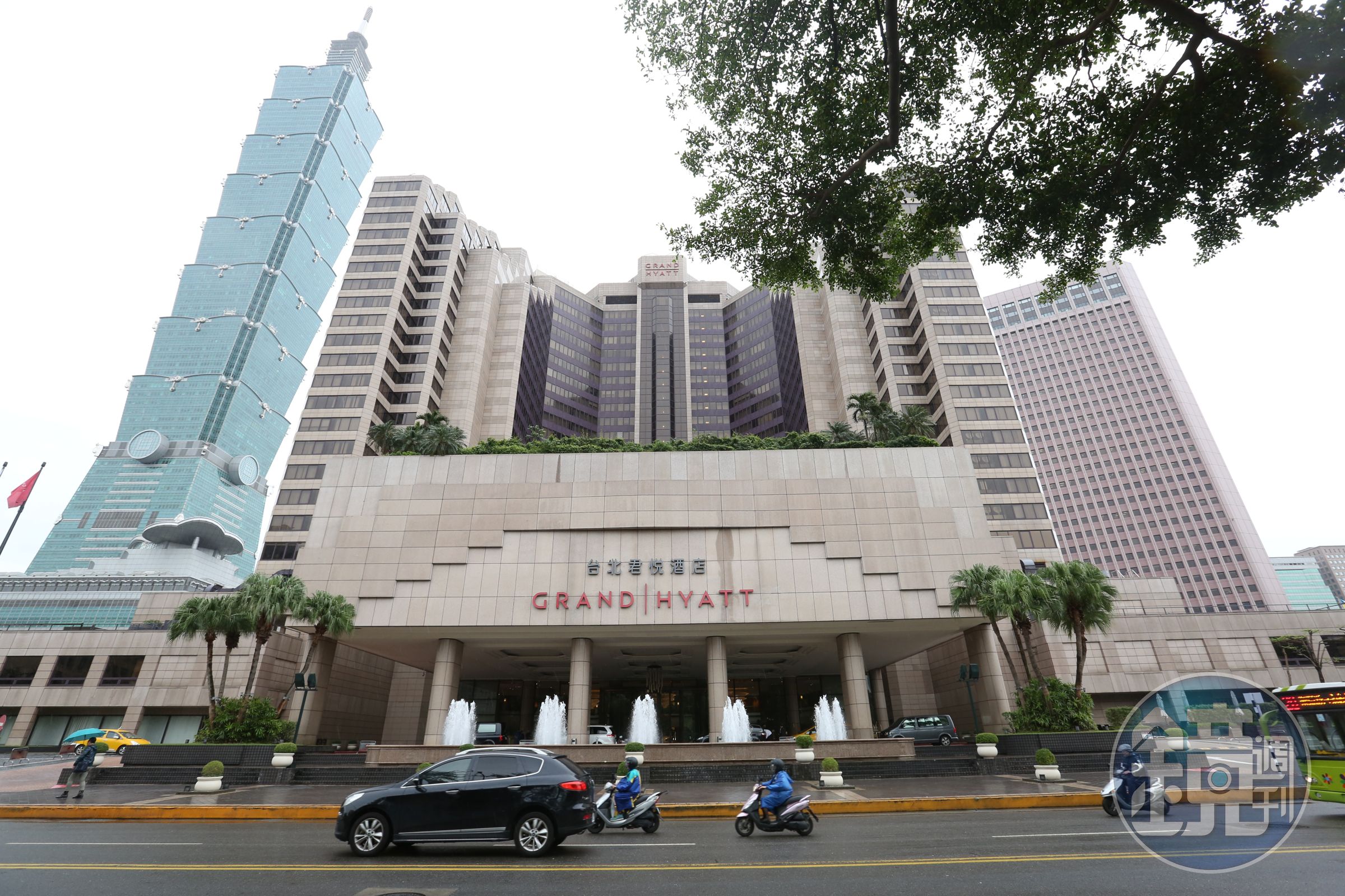 在信義區成立最久的五星級飯店台北君悅再傳改名。