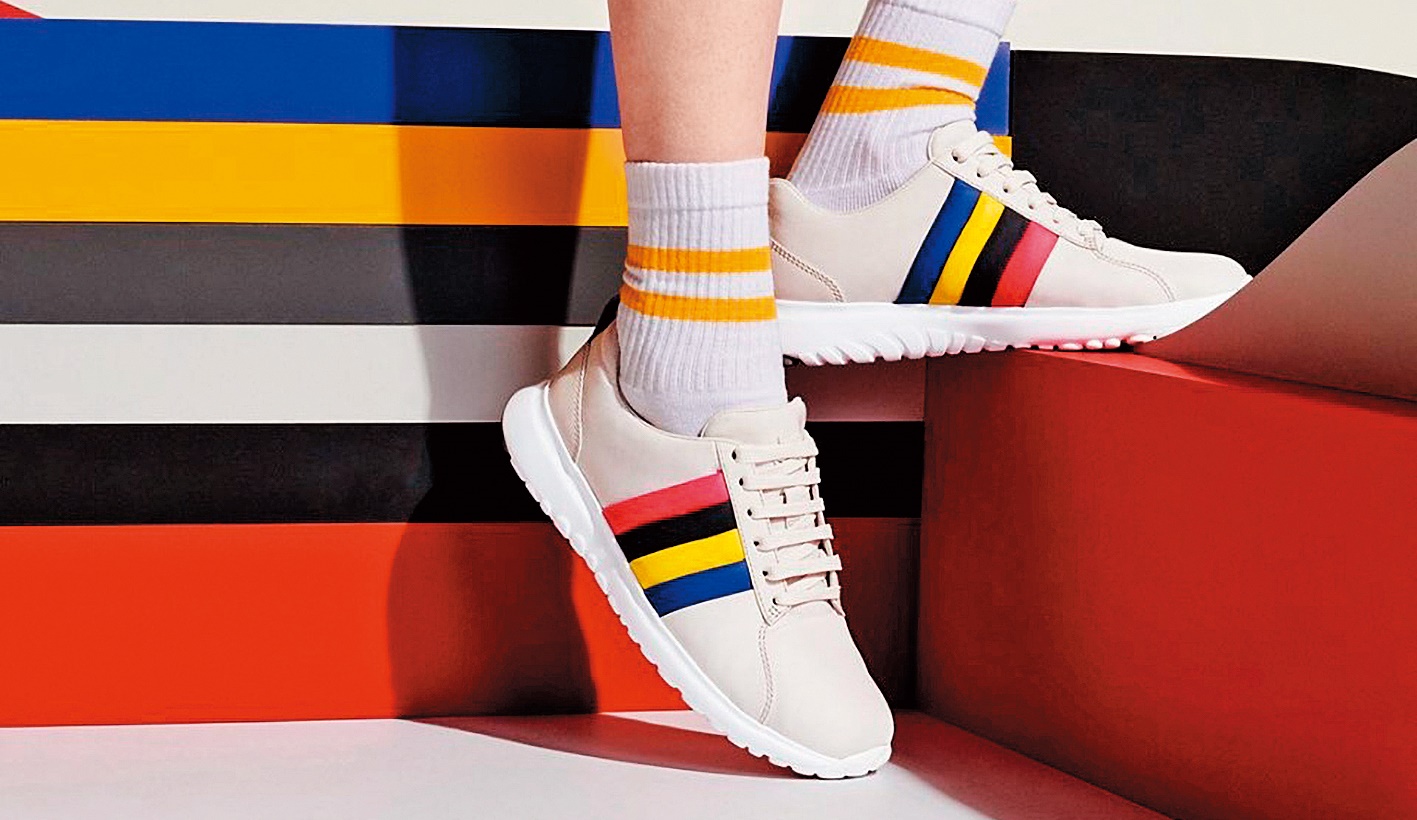 Camper TWINS系列白色休閒女鞋 NT$6,980（喜事提供）