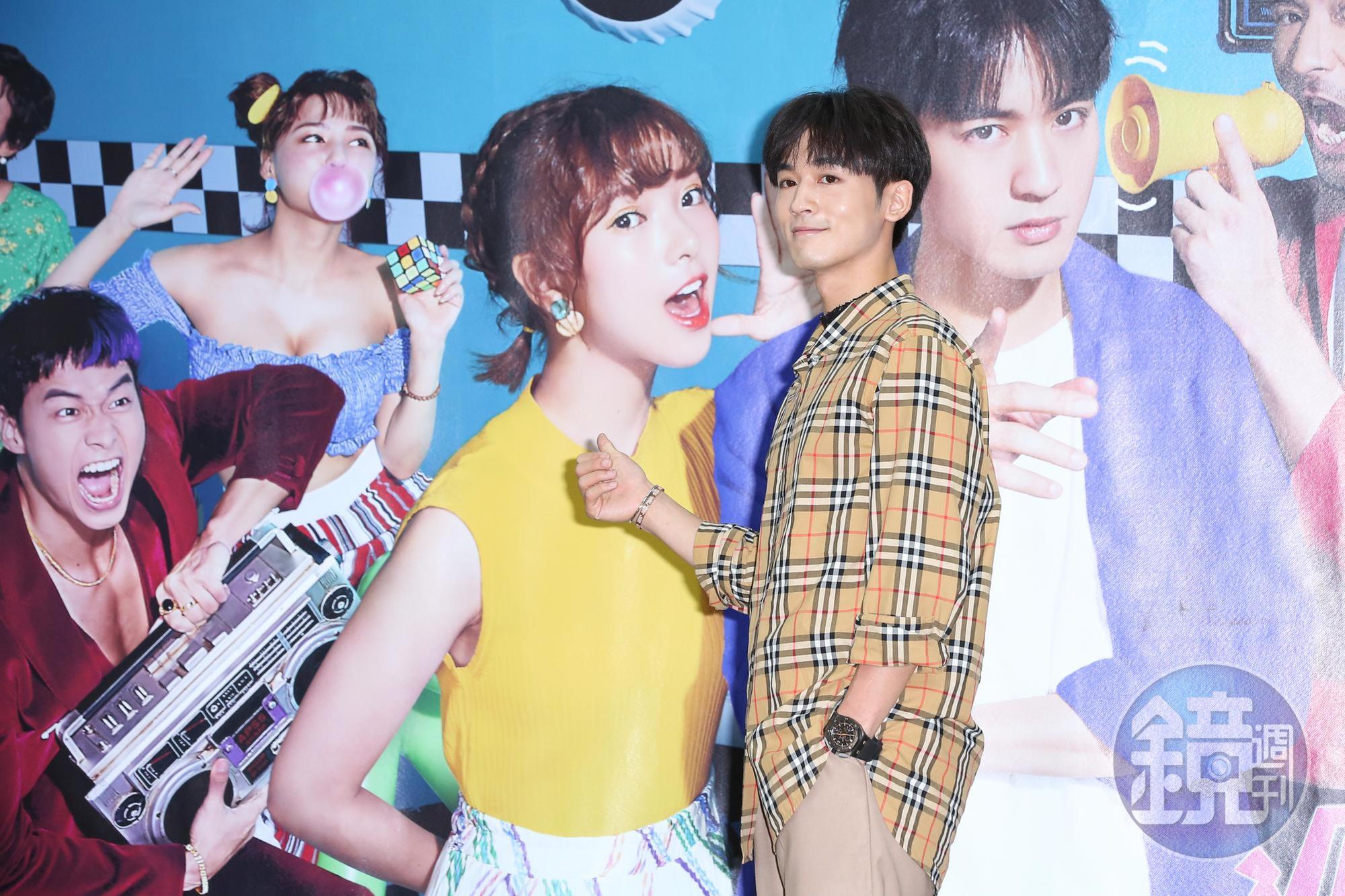 吳思賢貴為男主角,卻被女主角當成色員外。