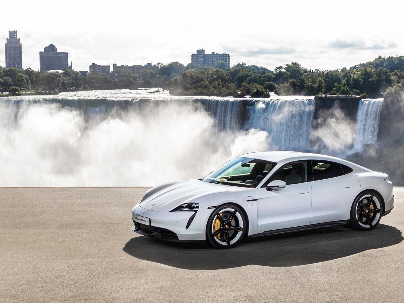 Porsche Taycan於北美尼加拉瓜大瀑布發表，強調其水力發電能源。