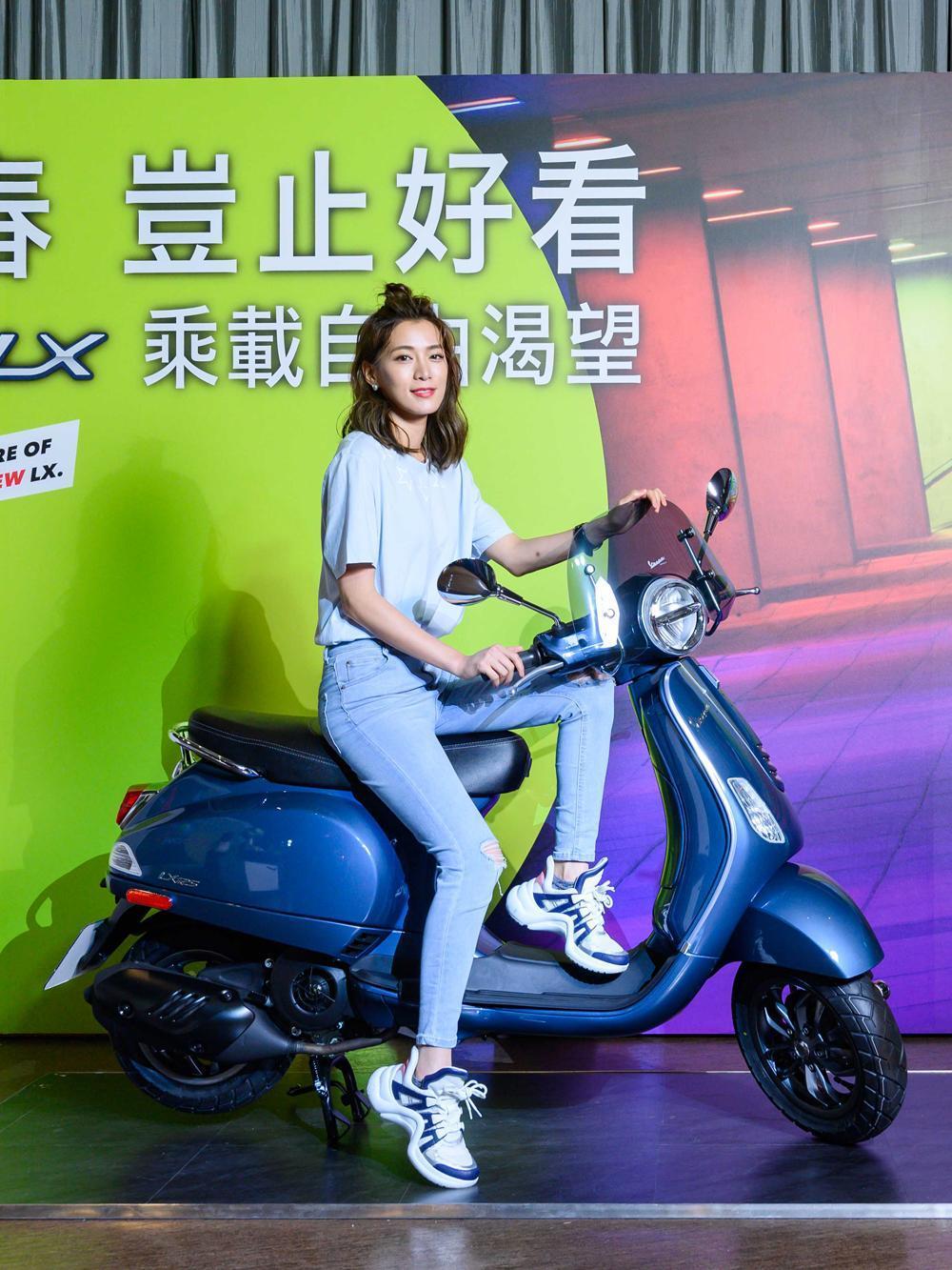 全新LX 125 i-get FL更改善了騎乘的體驗，第一項改變是全新的座墊設計，較為平坦且前端寬度更窄，符合騎乘者的人體工學。
