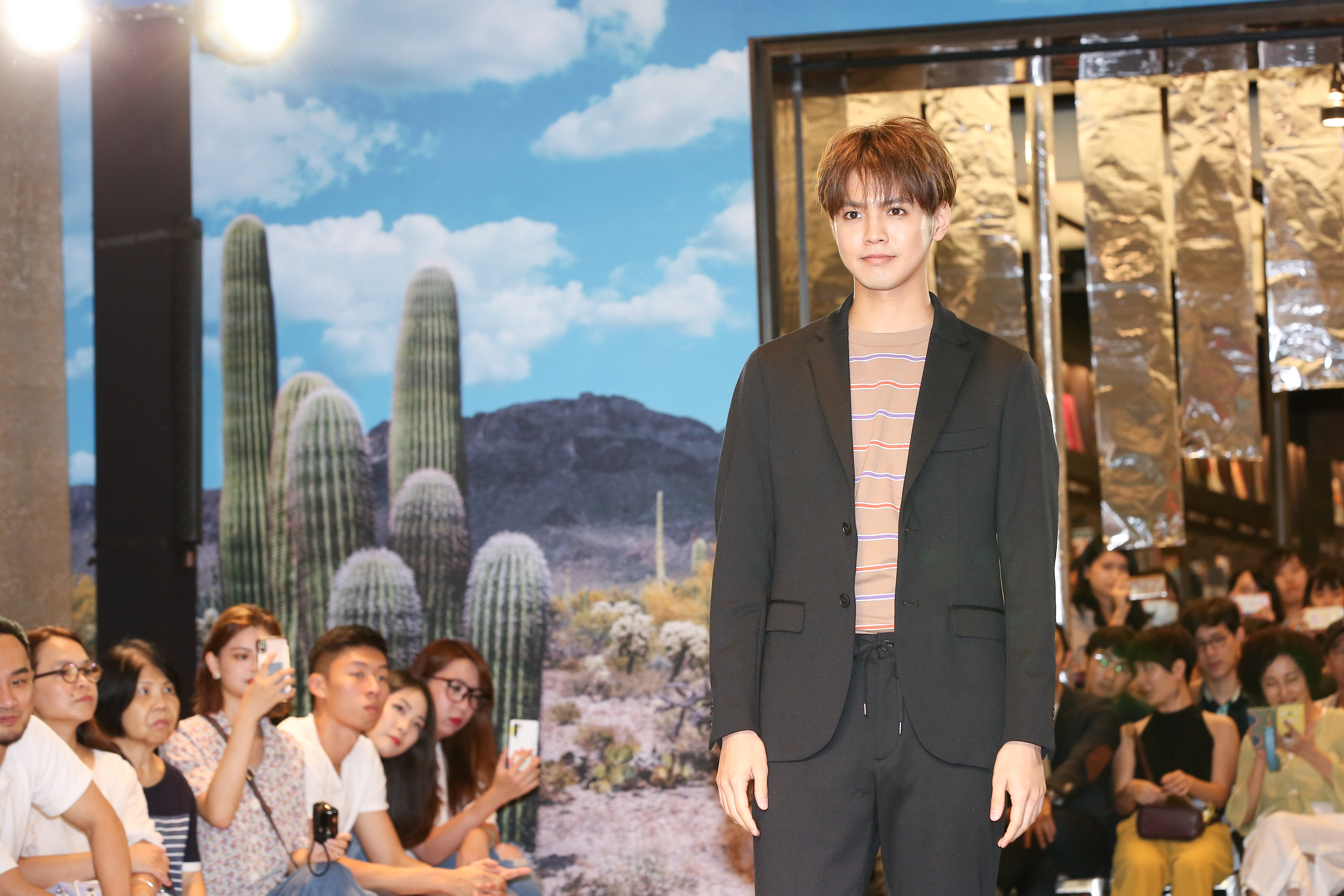 平常喜歡閱讀的片寄涼太會將心情創作成歌詞，希望有朝一日能唱給歌迷聽。