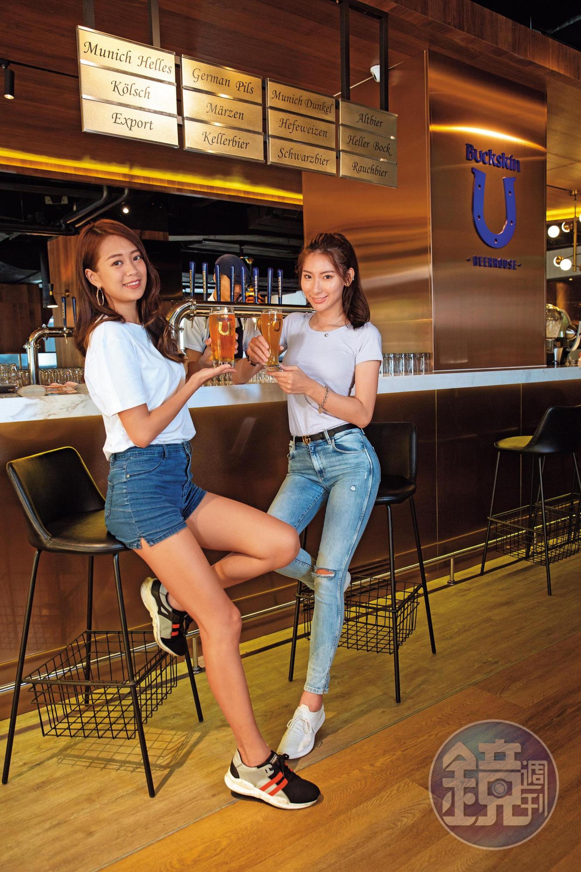 吧檯的高腳椅最適合長腿姐妹們坐,還可以就近跟Bartender搭訕,說不定可多蹭杯酒來喝喝。