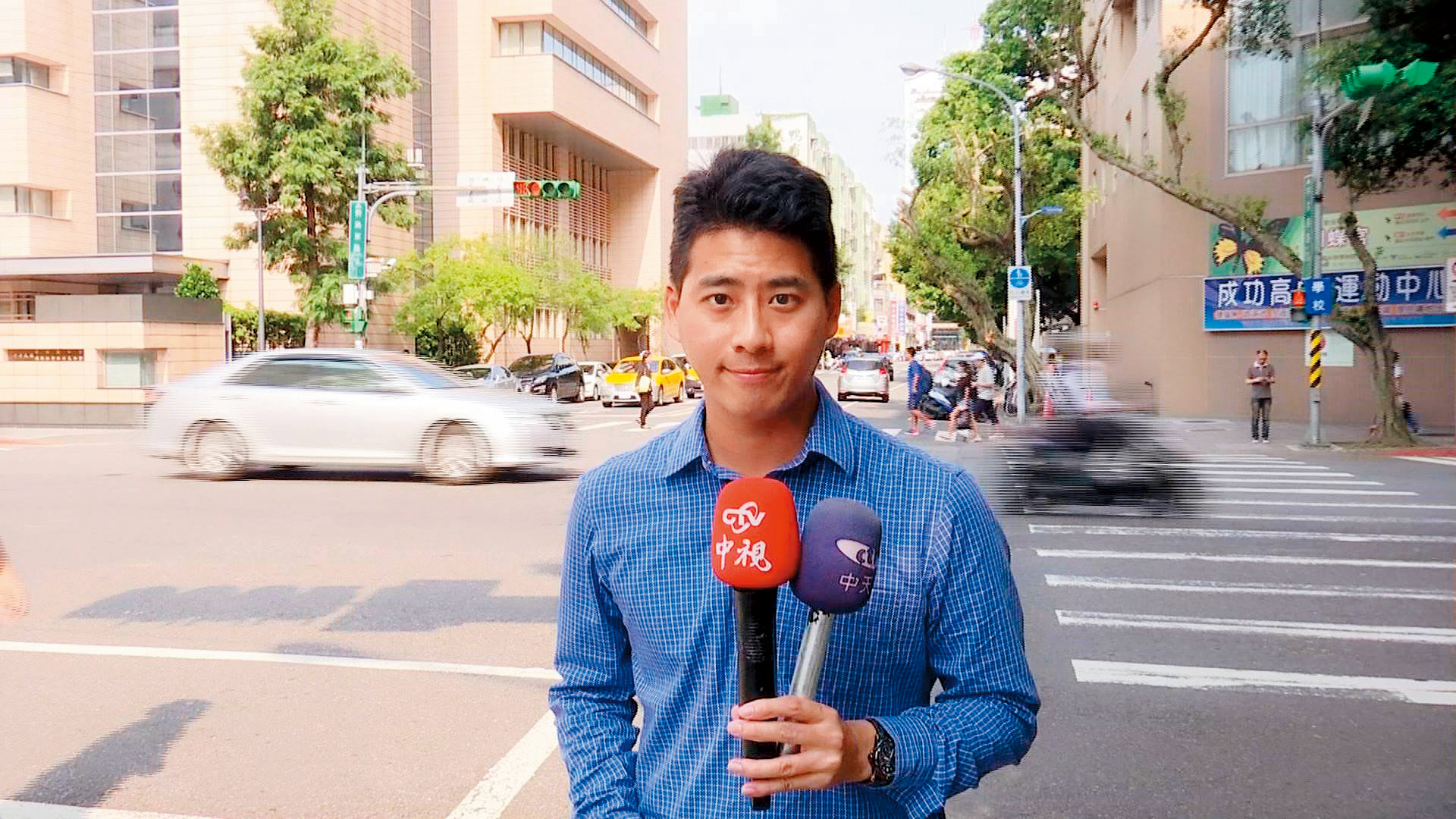 郭岱軒採訪經驗豐富,更曾擔任電視台主播。(翻攝自郭岱軒臉書)