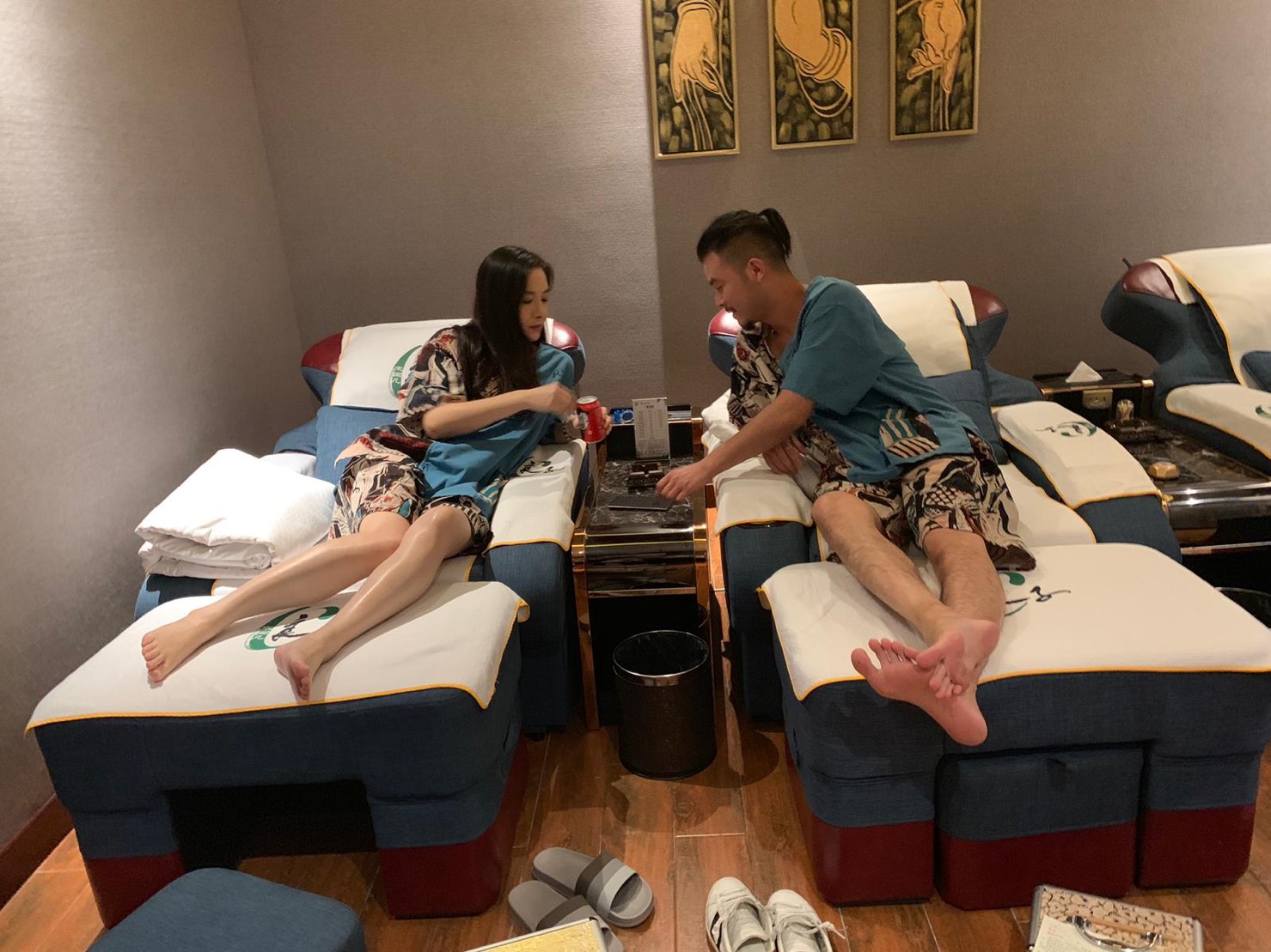 上個月底，陳柏渝被目擊和新歡到按摩店。（讀者提供）