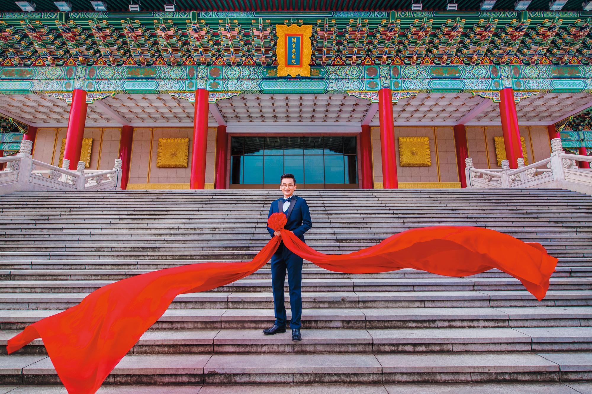 周東彥表示，在兩廳院徵友，除了可跟進出兩廳院的中高產階級家庭、家長進行對話，或許也可給不敢認同自己同志身分的朋友多一點信心。（周東彥提供）