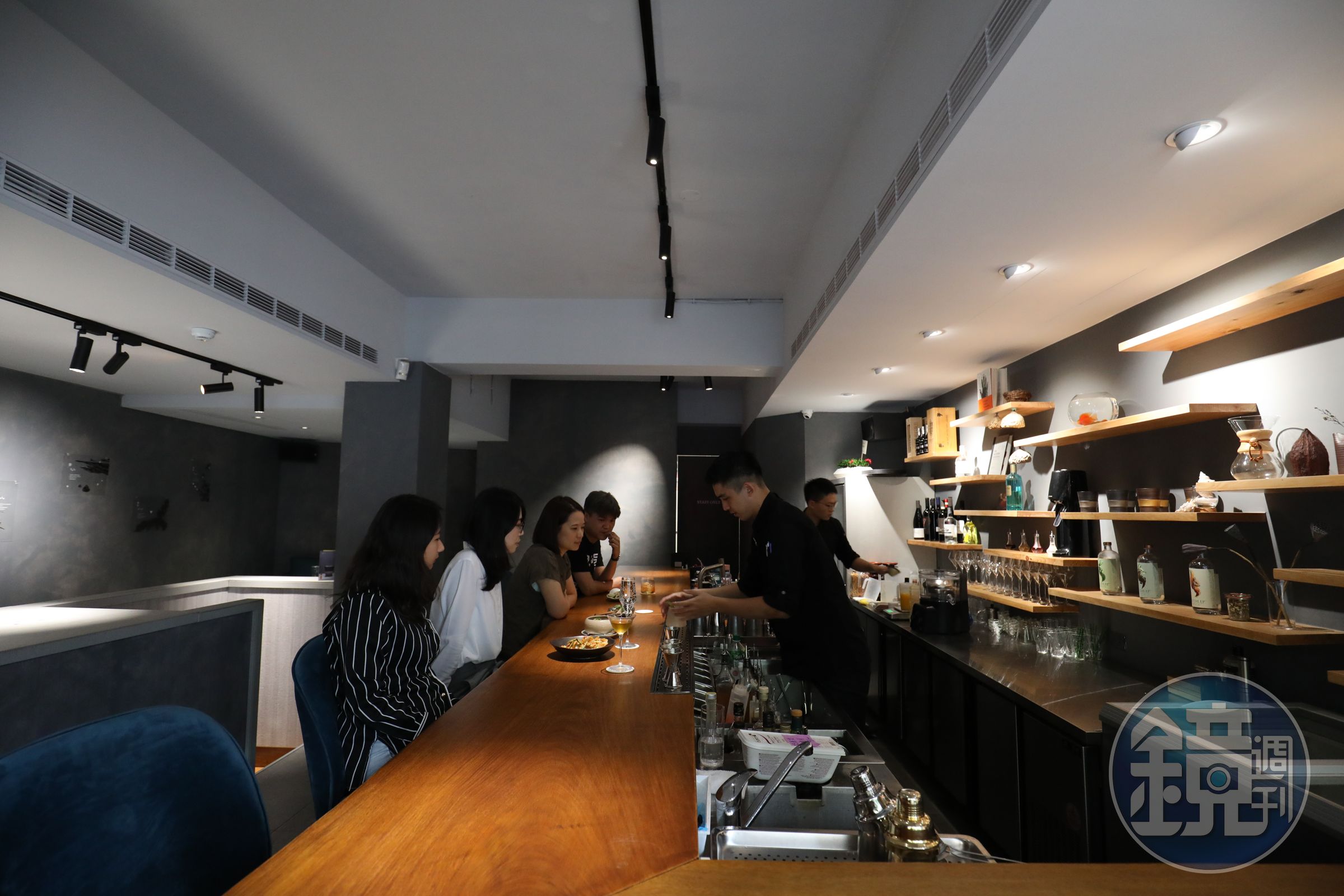 店內看不到大堆頭酒牆，調酒師更沒距離感。