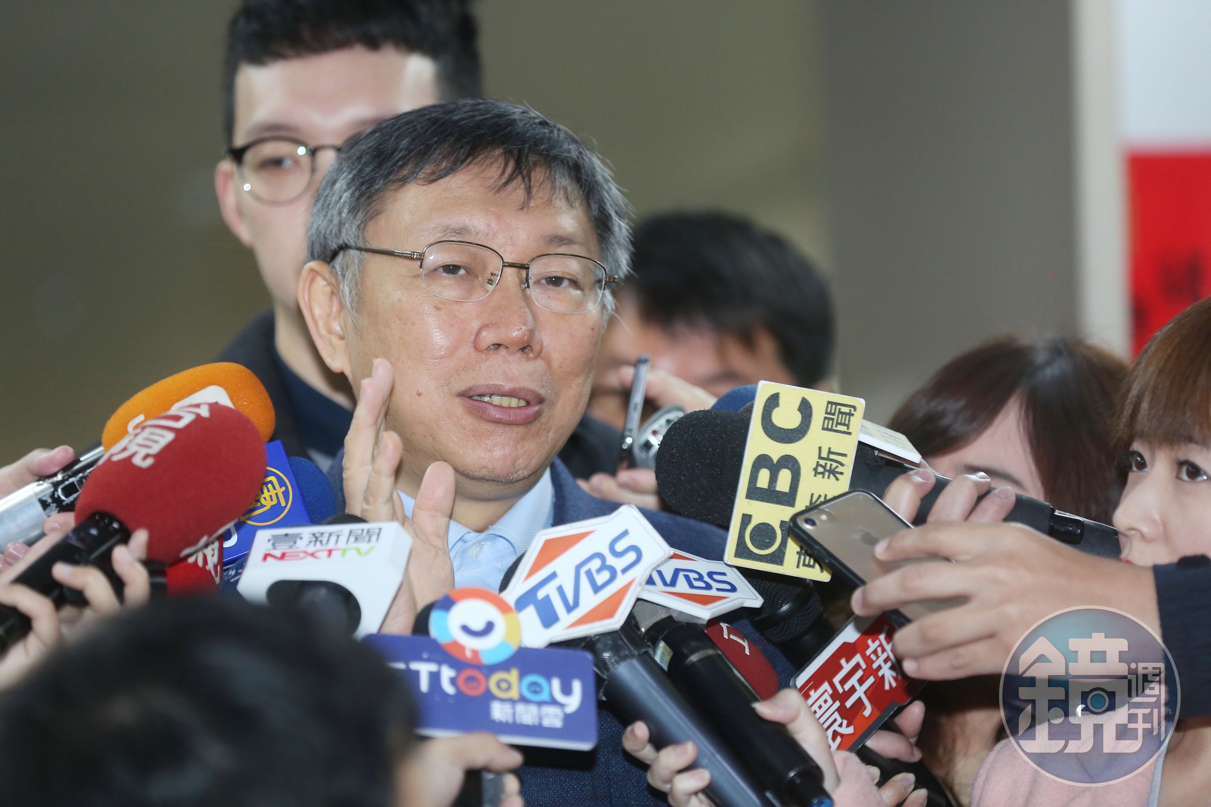 柯文哲臉書讚數跌破200萬。
