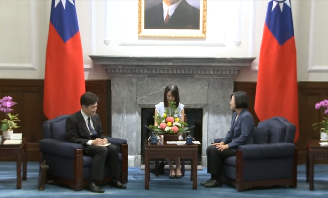 蔡英文3日在總統府接見東京大學「兩岸關係研究小組」。（翻攝自總統府官方YouTube頻道）