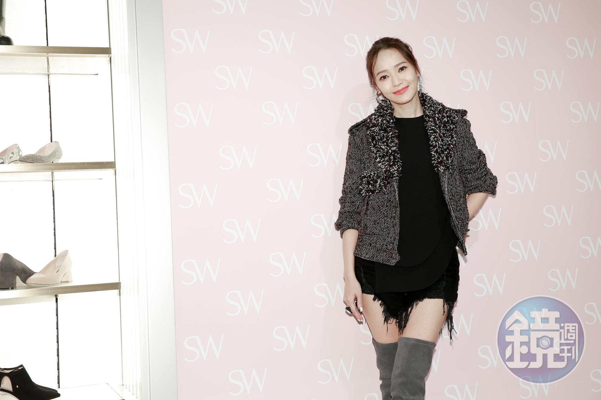 侯佩岑昨(6日)參加STUART WEITZMAN於台北SOGO復興館的重新開幕活動。