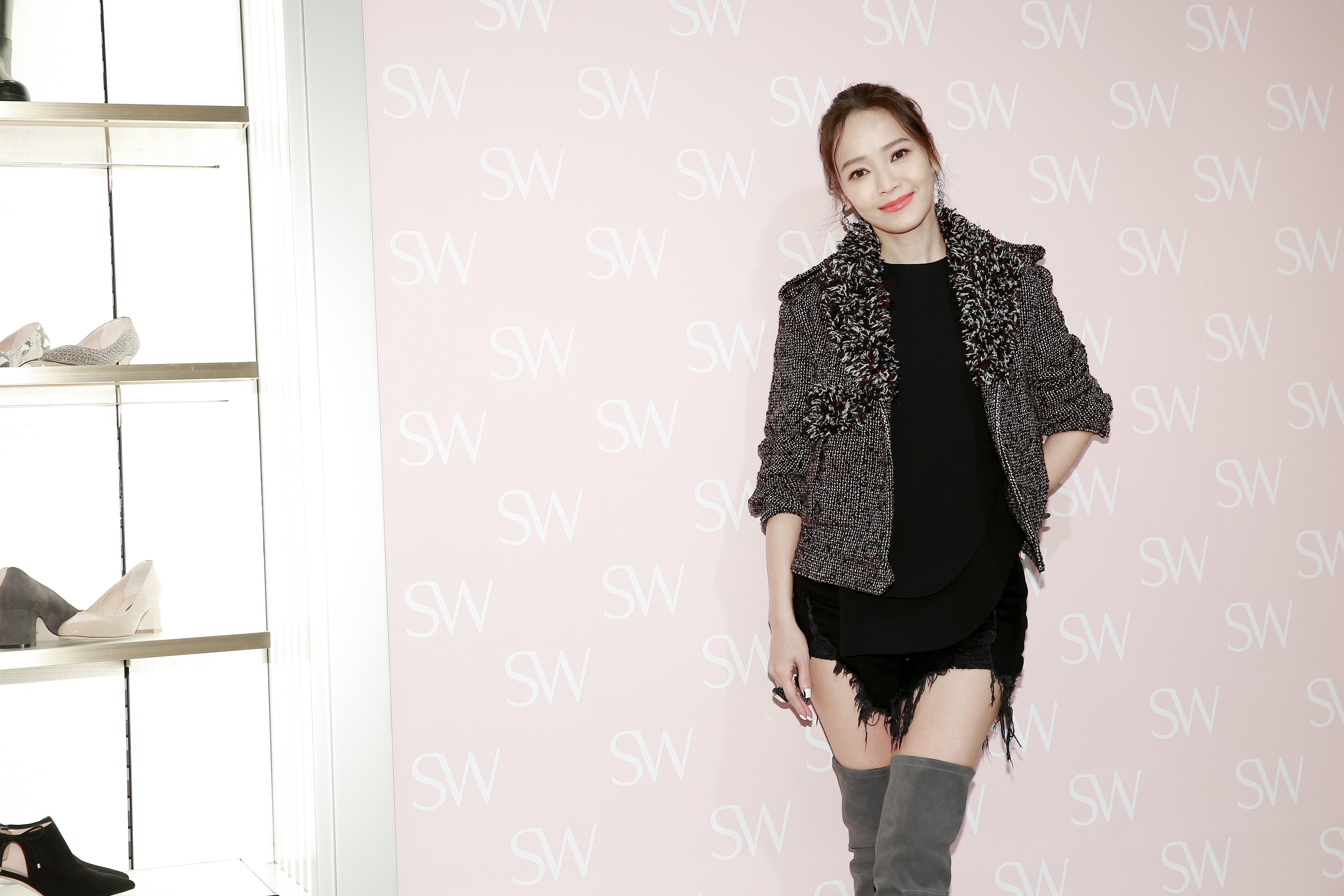 侯佩岑昨（6日）參加STUART WEITZMAN於台北SOGO復興館的重新開幕活動。