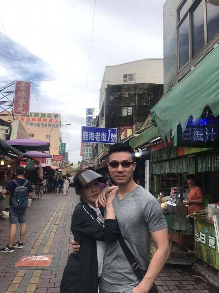 小S追劇常有欣賞的男演員，但不忘在社群平台上與老公曬恩愛。（翻攝自小S臉書）