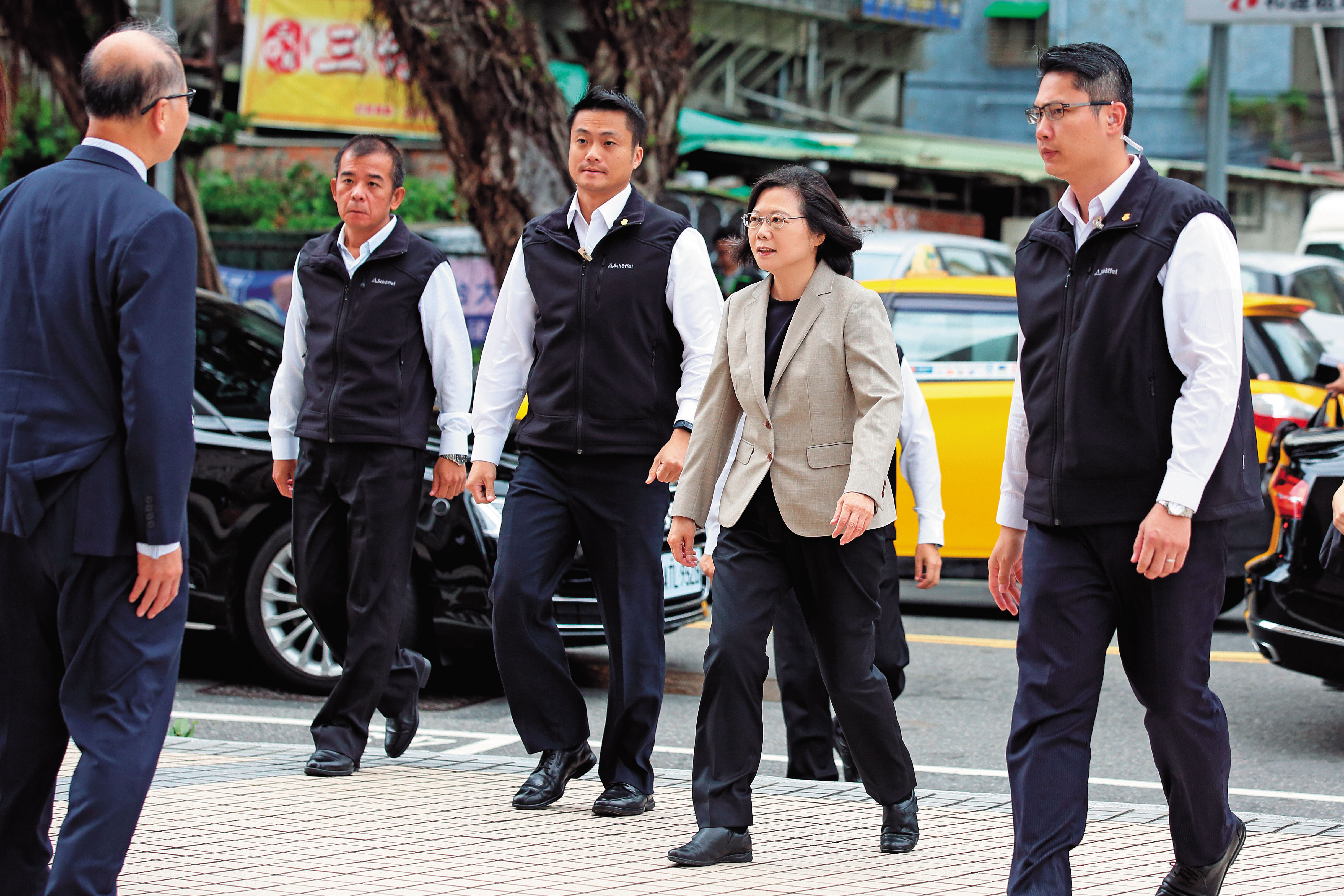 【鏡天爆】私菸風暴凸顯事權不一　總統府擬廢侍衛室改設祕勤局