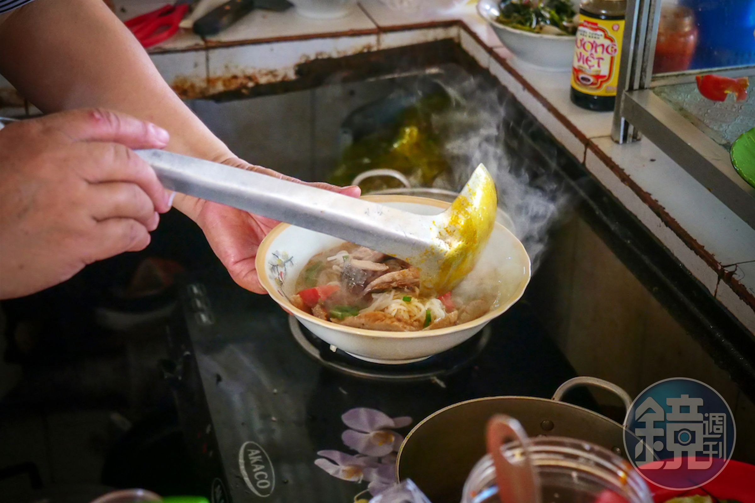現點現煮的「鮮魚米線」，有越南媽媽味。（15,000～20,000越南盾／份，約NT$20～27）