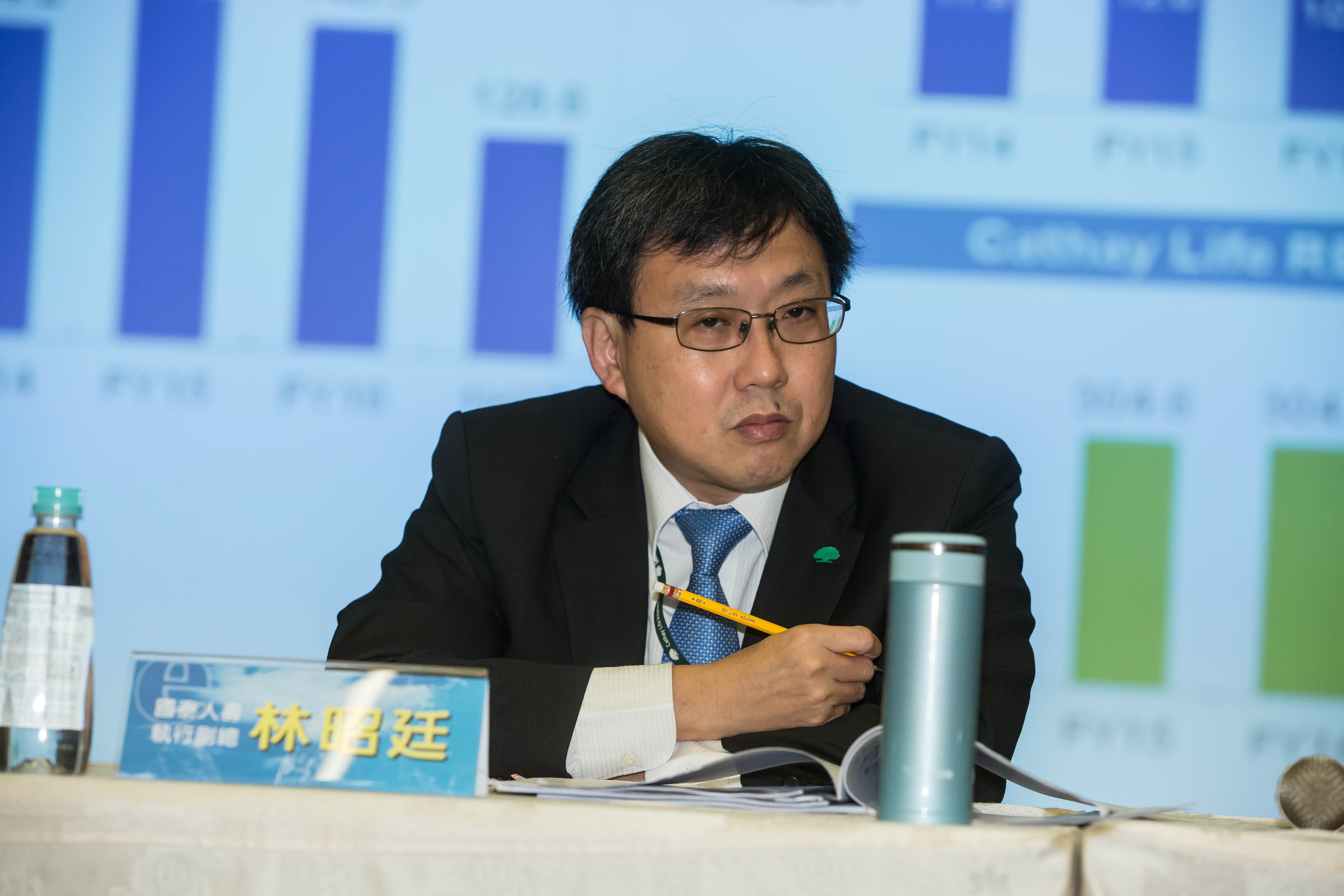 國泰除了掌握壽險公會理事長，還把精算學會理事長的位置（由國泰人壽執行副總經理林昭廷擔任）也一起拿下來。