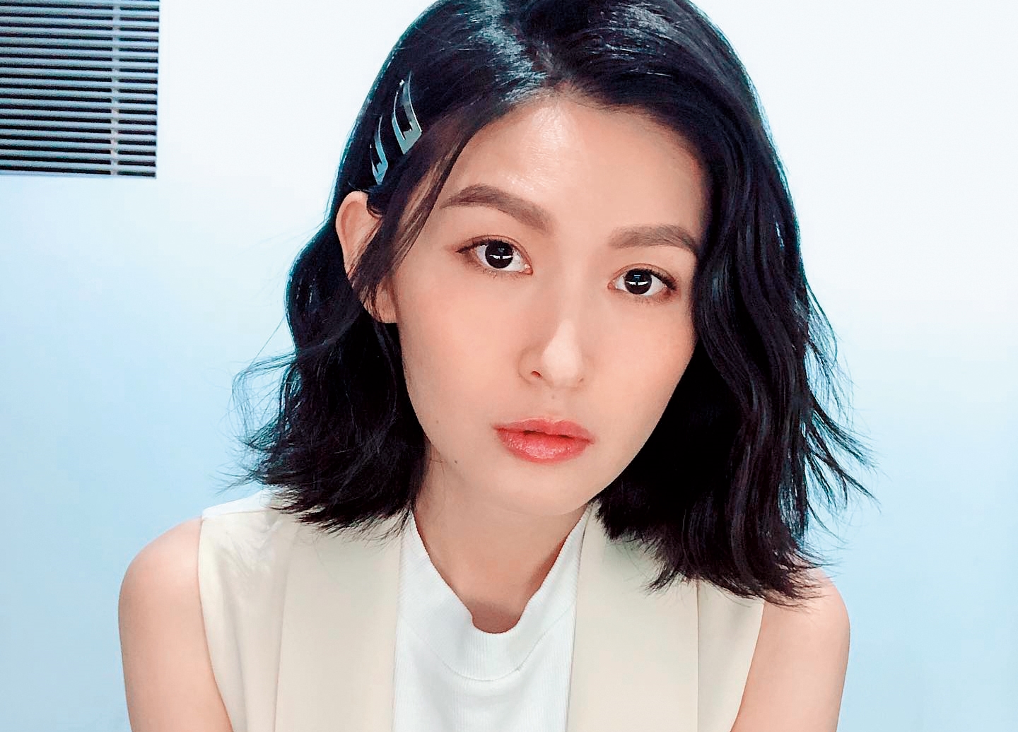 管罄被倪安東前妻告妨礙家庭，雙方和解後她仍與倪安東交往。（翻攝自管罄臉書）