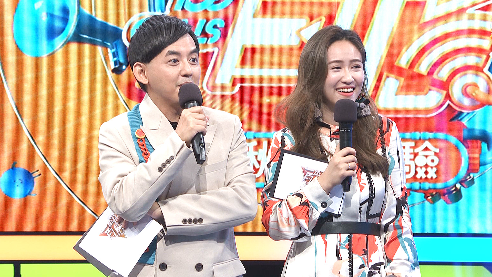 黃子佼主持《一呼百應》時憂遭律師搶主持棒。（公視提供）