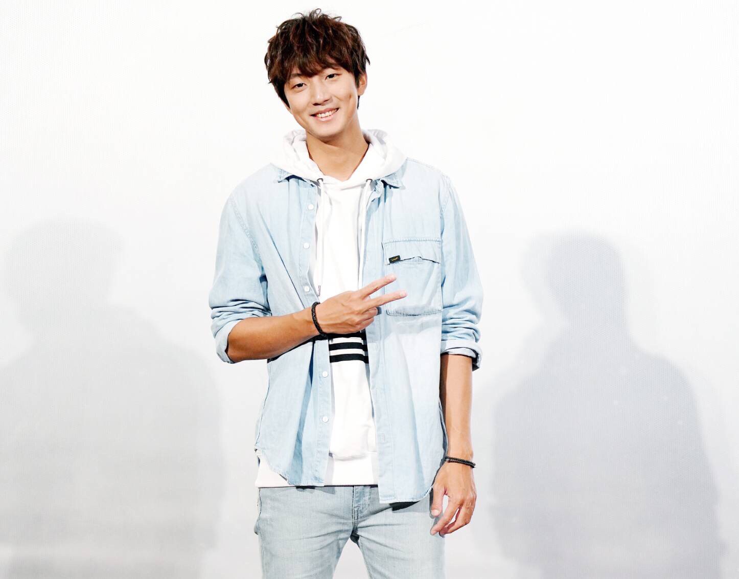 許書豪與樂生同學，分享音樂之路的甘苦談。（新視紀整合行銷提供）