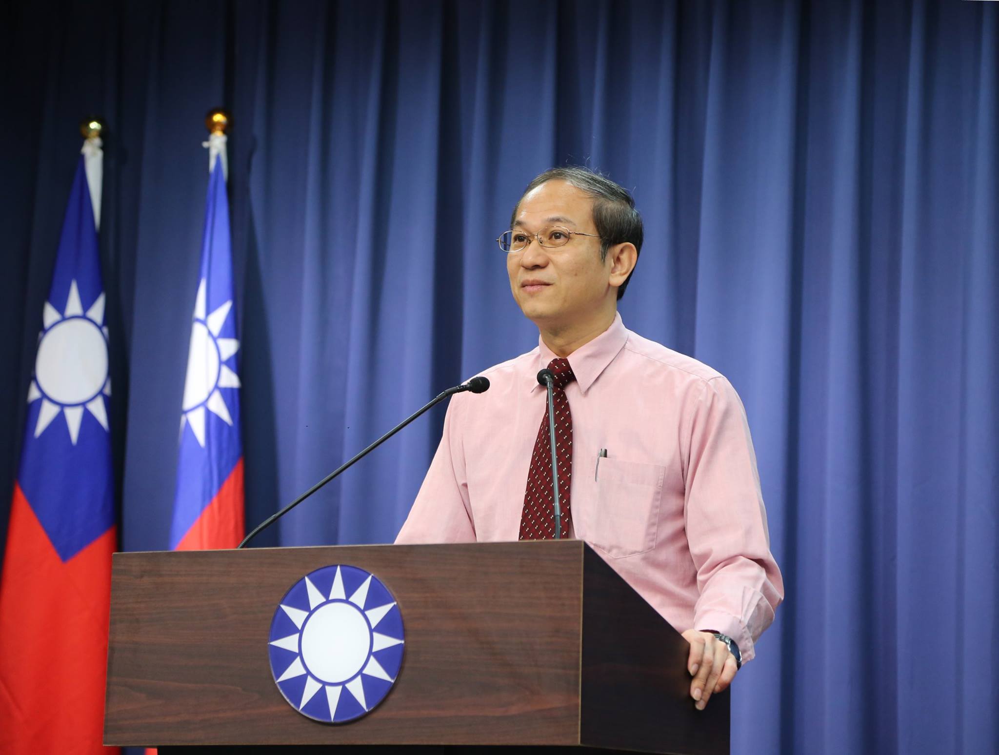 國民黨文傳會顧問唐德明認為，台灣人民絕對不會選擇一個缺乏民主素養的人，來擔任領導人。 （翻攝自唐德明臉書）