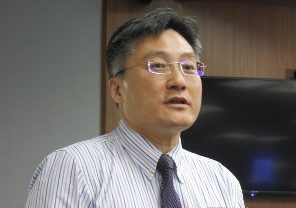 國民黨行管會副主委李福軒被質疑黑韓，今（10日）發出聲明澄清，表示他發表的言論是輔選總統候選人韓國瑜的優劣勢分析討論。（翻攝自ETtoday新聞雲）