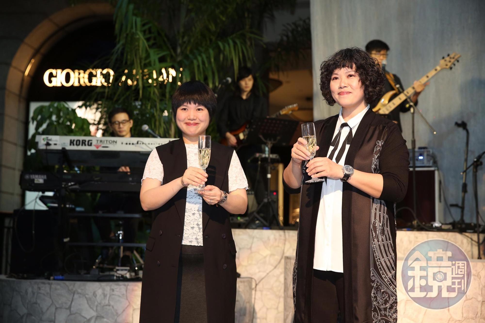 BELLAVITA今年歡慶10週年，梁家姊妹梁怡敏、梁佳敏也難得現身。