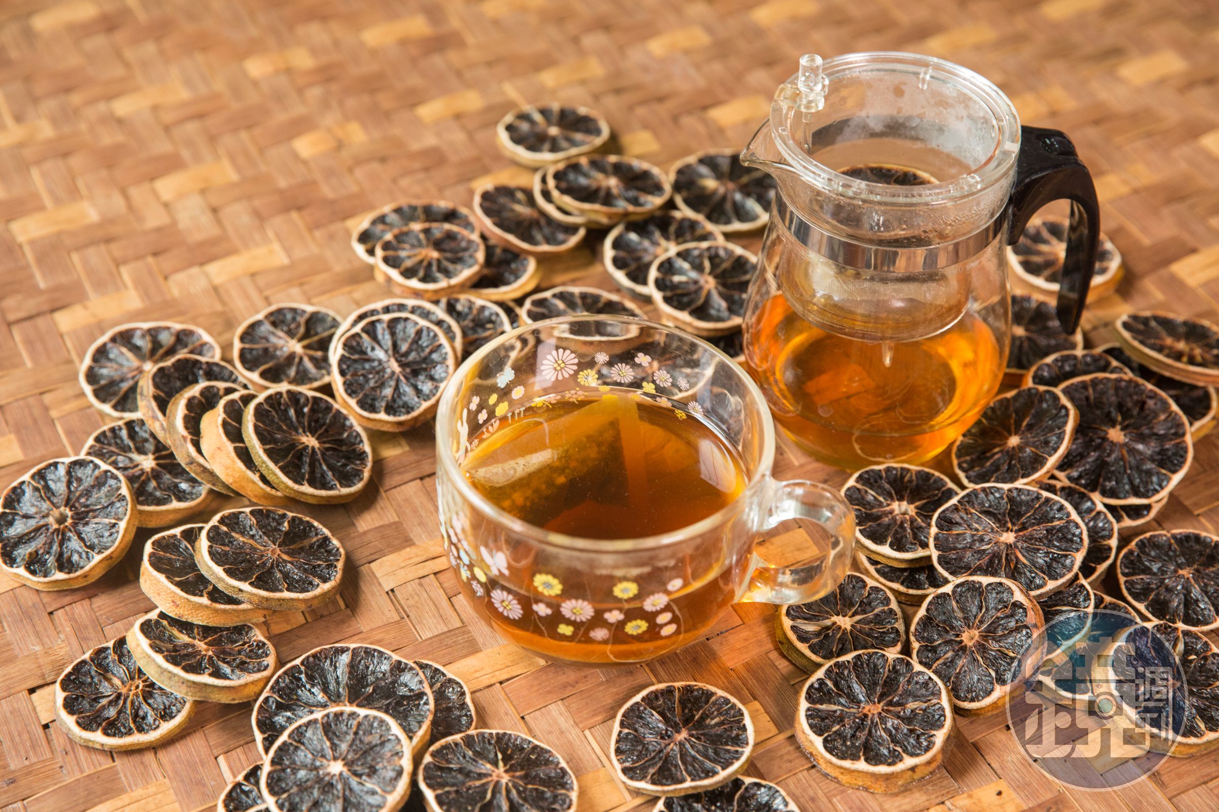 詹翔欽的手作檸檬茶包，用無籽檸檬、甜菊葉、紅茶製成。經過4年努力，去年獲選百大伴手禮，漸有成績。