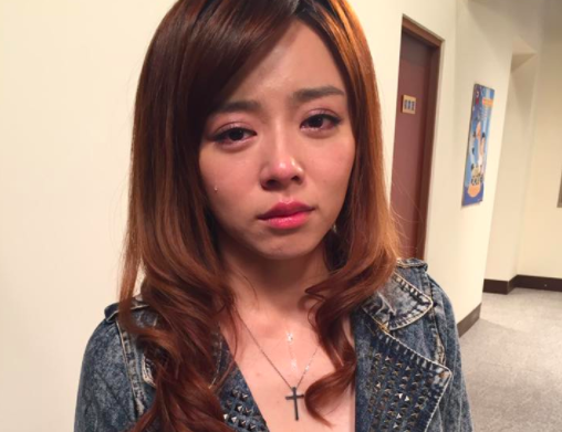 王瞳不懂得跟馬俊麟避嫌，遭到經紀人痛罵。（翻攝自王瞳臉書）