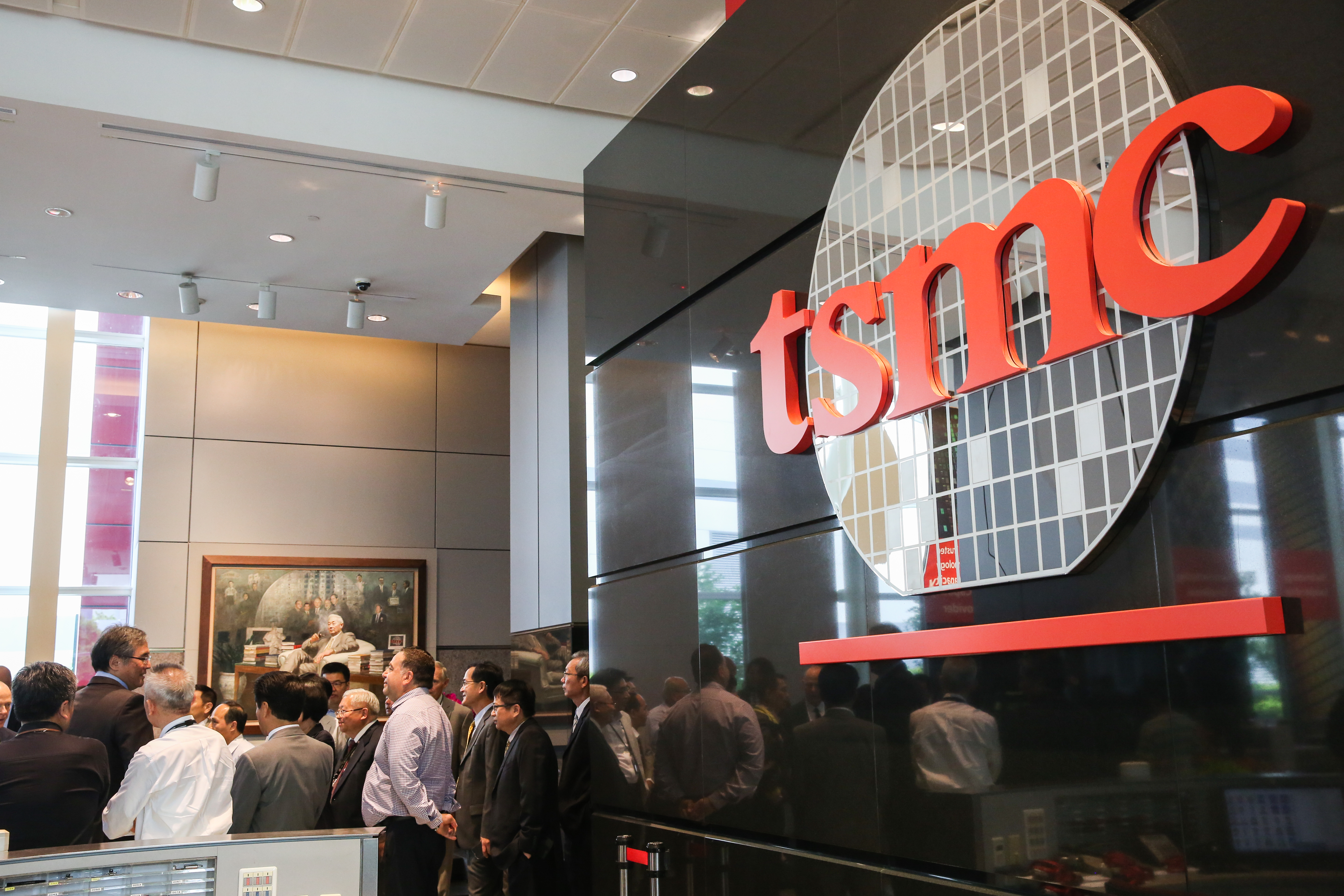 日本與韓國關係緊張，三星首當其衝，台積電晶圓代工龍頭地位更加穩固。